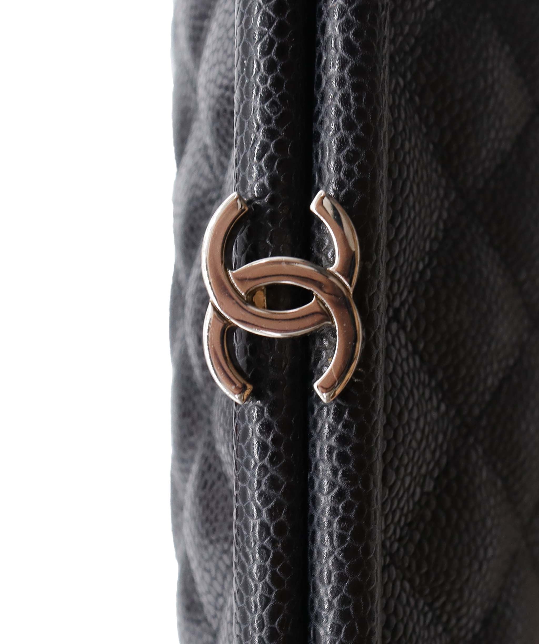 Chanel Chanel Caviar Clutch w/ authenticity card,  box & dustbag RJC4419