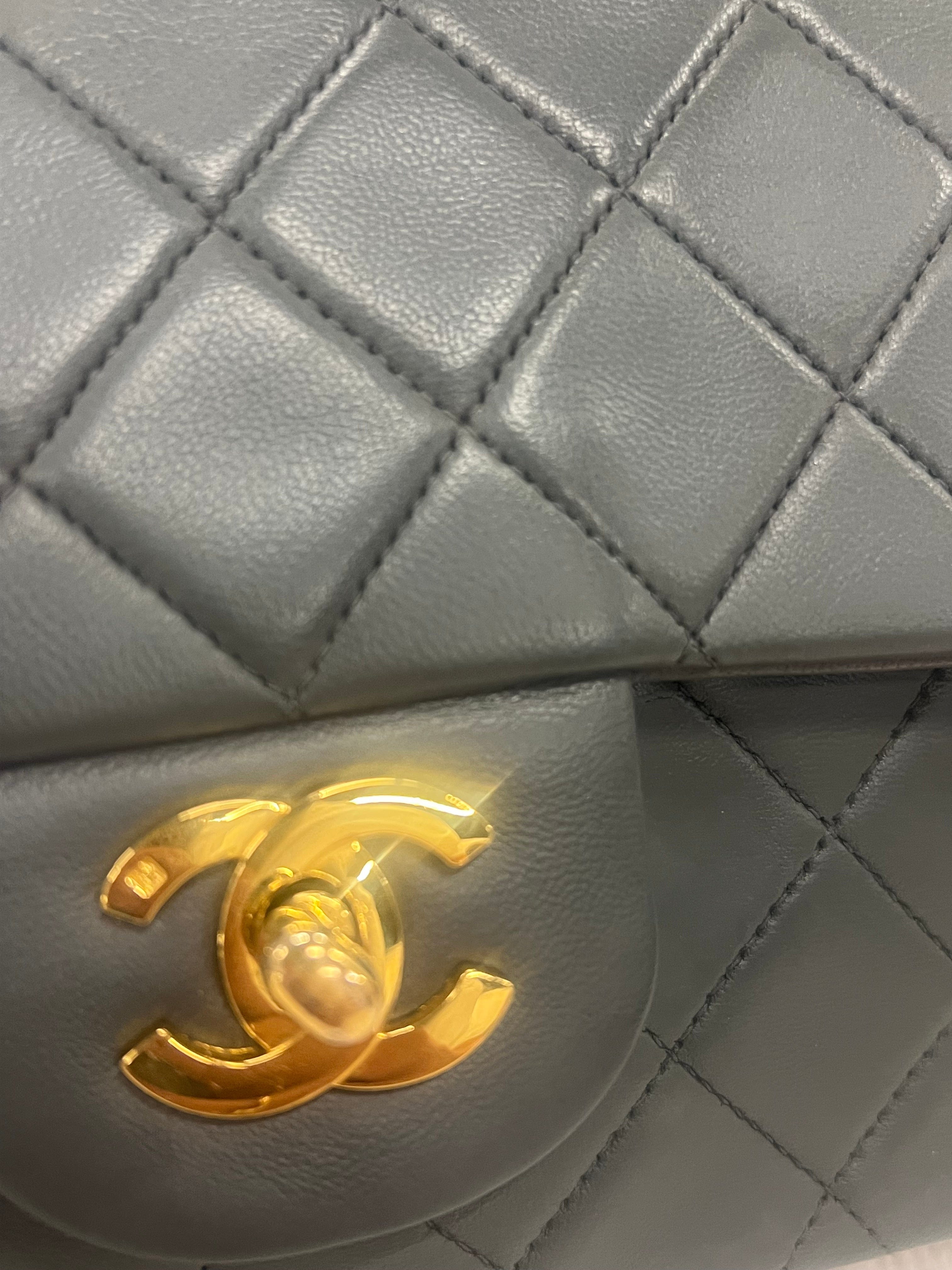 Chanel Chanel Classic Medium Lamb GHW Grey DXBS2338