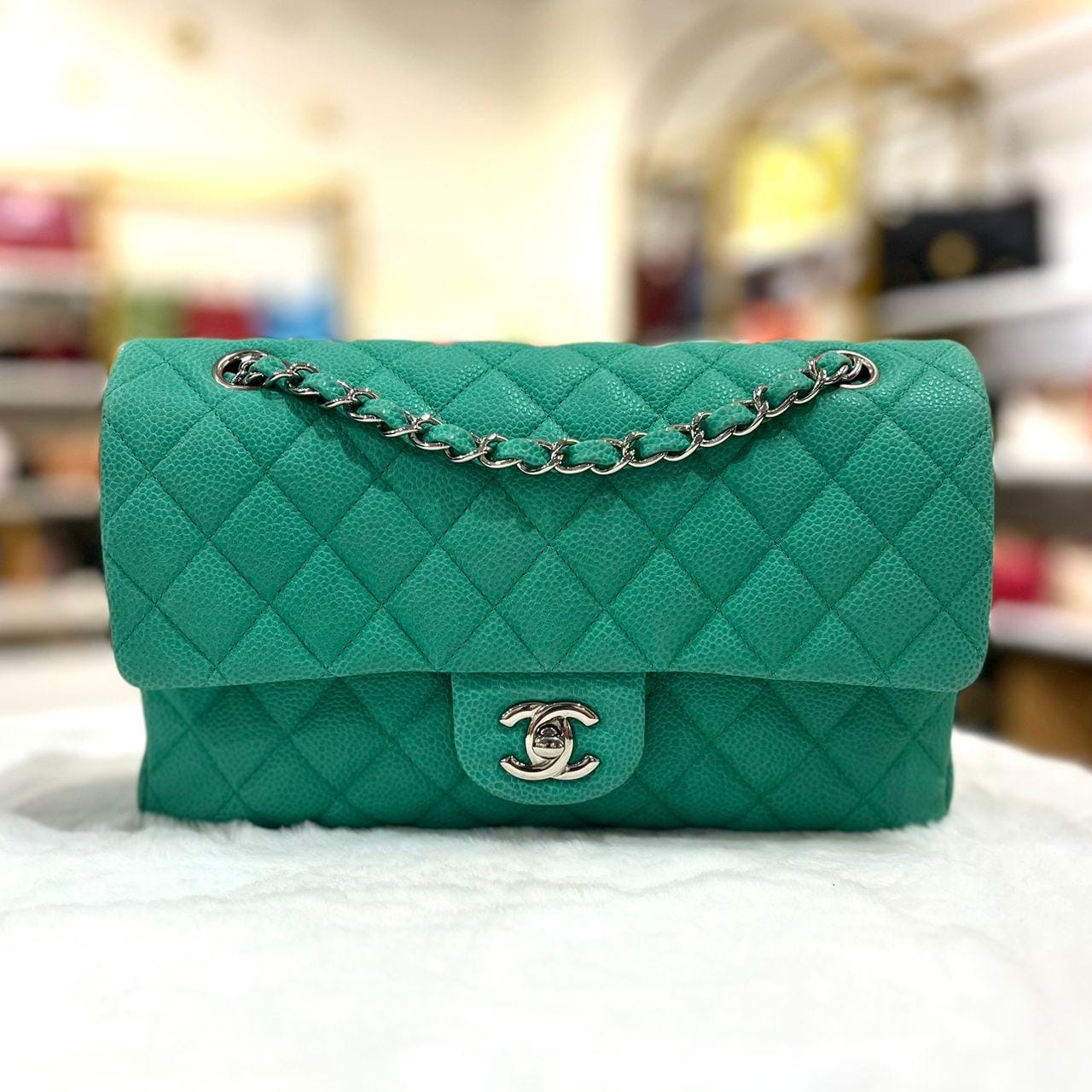 CHANEL CHANEL GREEN TURQUOISE CAVIAR LEATHER CLASSIC DOUBLE FLAP  SHW SYCHB1394