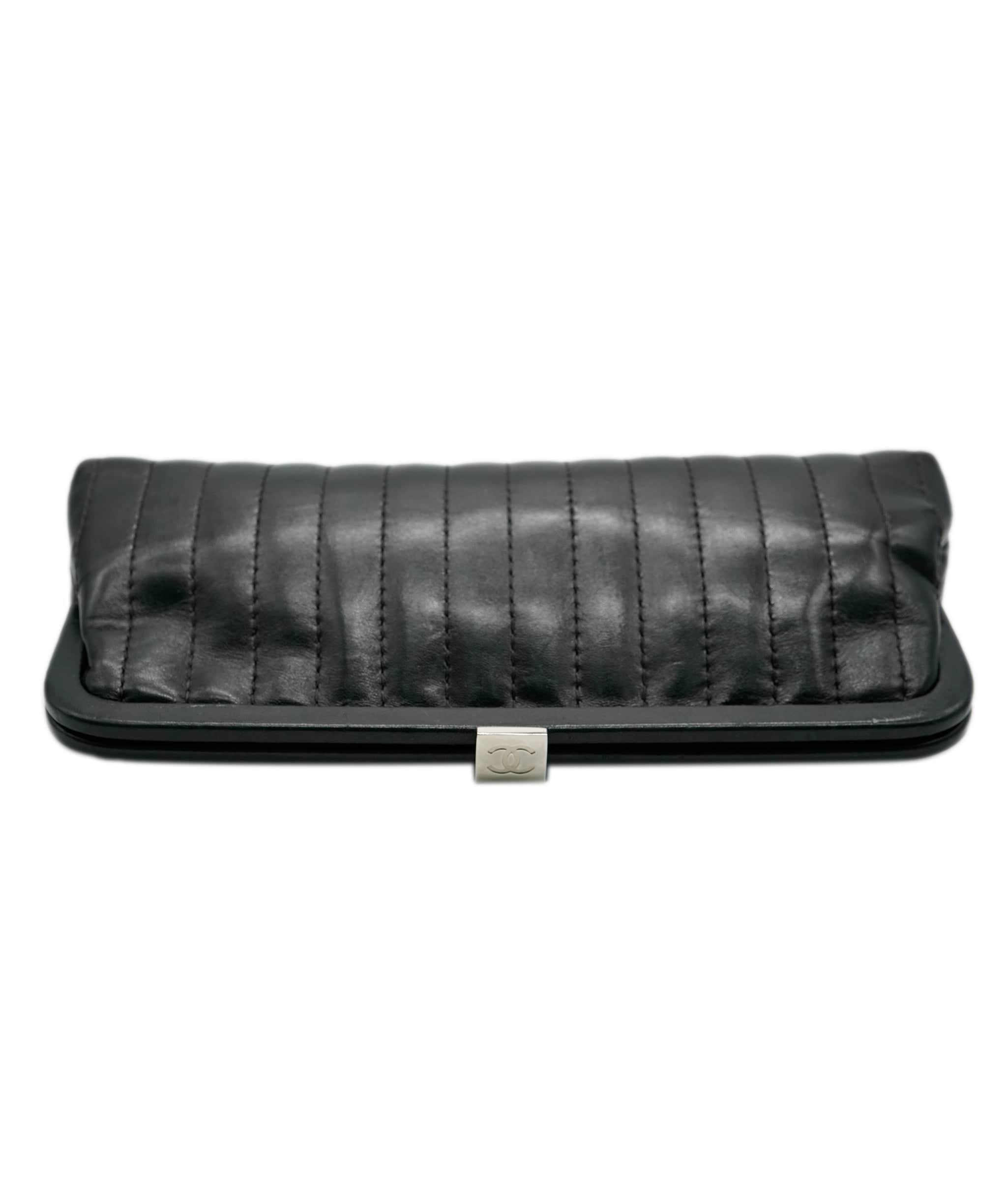 Chanel Chanel Kisslock Vertical Lambskin Clutch with CC lock  ALC0874