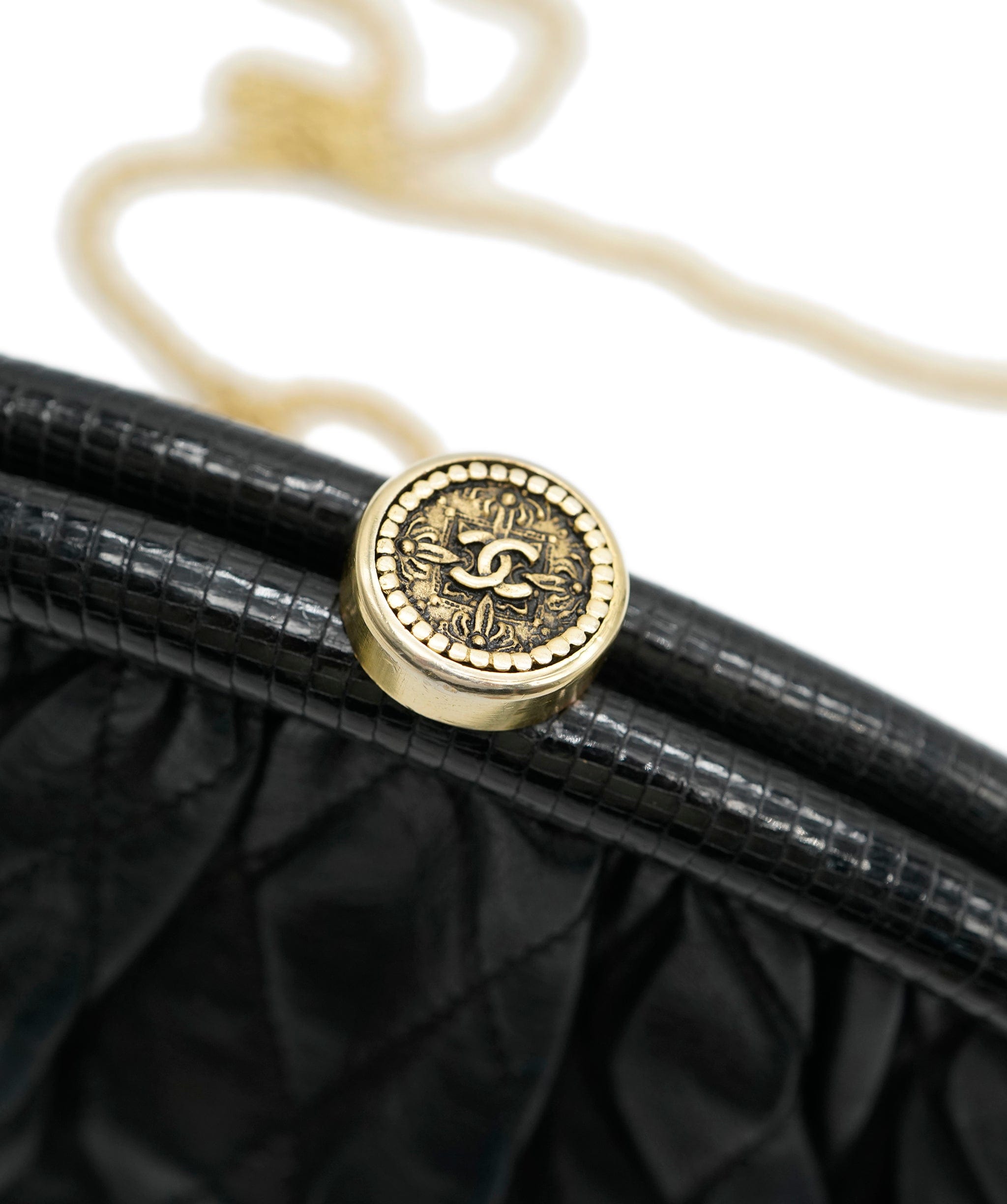 Chanel Chanel Lizard Black Purse ALC1075