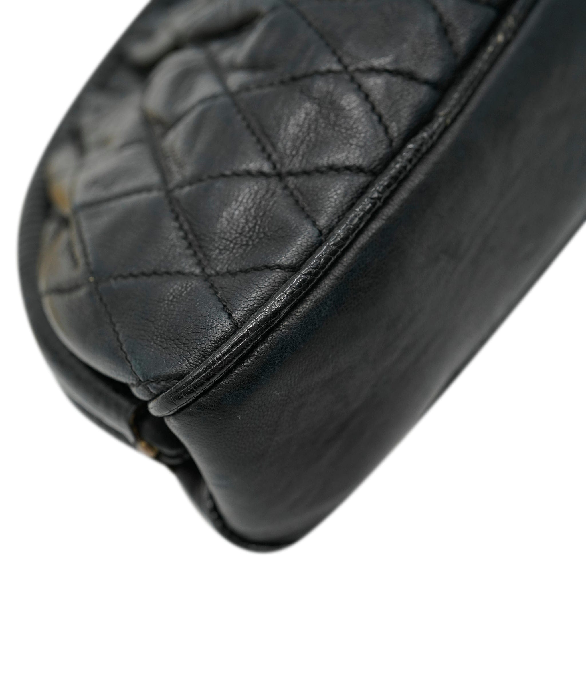 Chanel Chanel Lizard Black Purse ALC1075