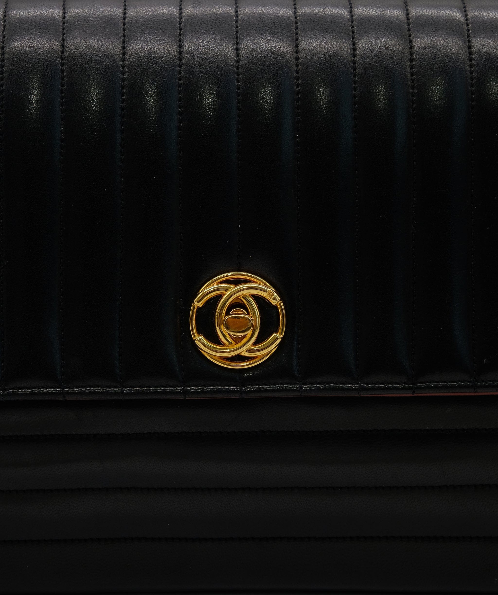 Chanel Chanel Mademoiselle Black Card And Seal S/N 0628269 90188155 ASL8150