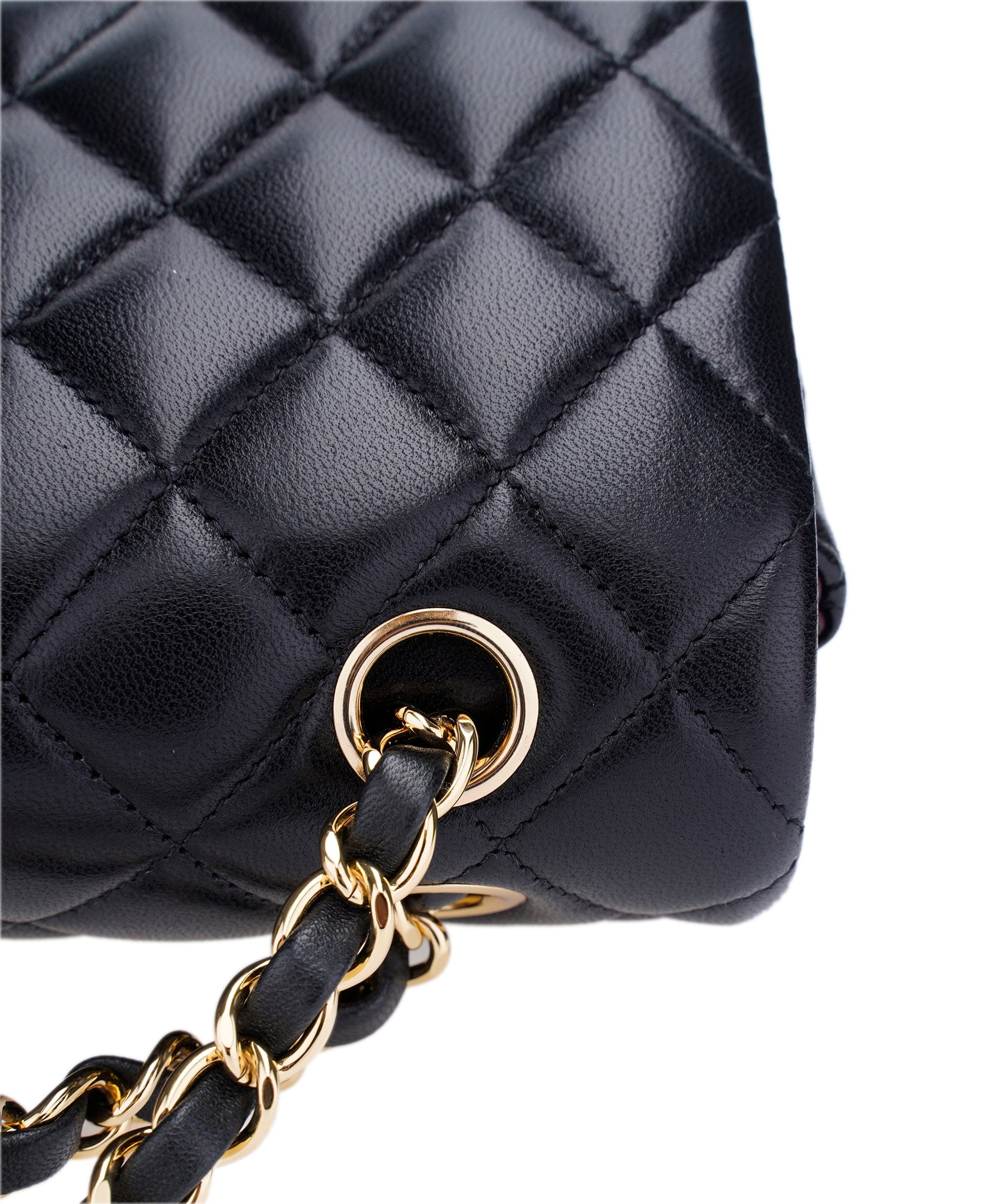 Chanel Chanel Medium Classic Flap Black GHW ANC1190