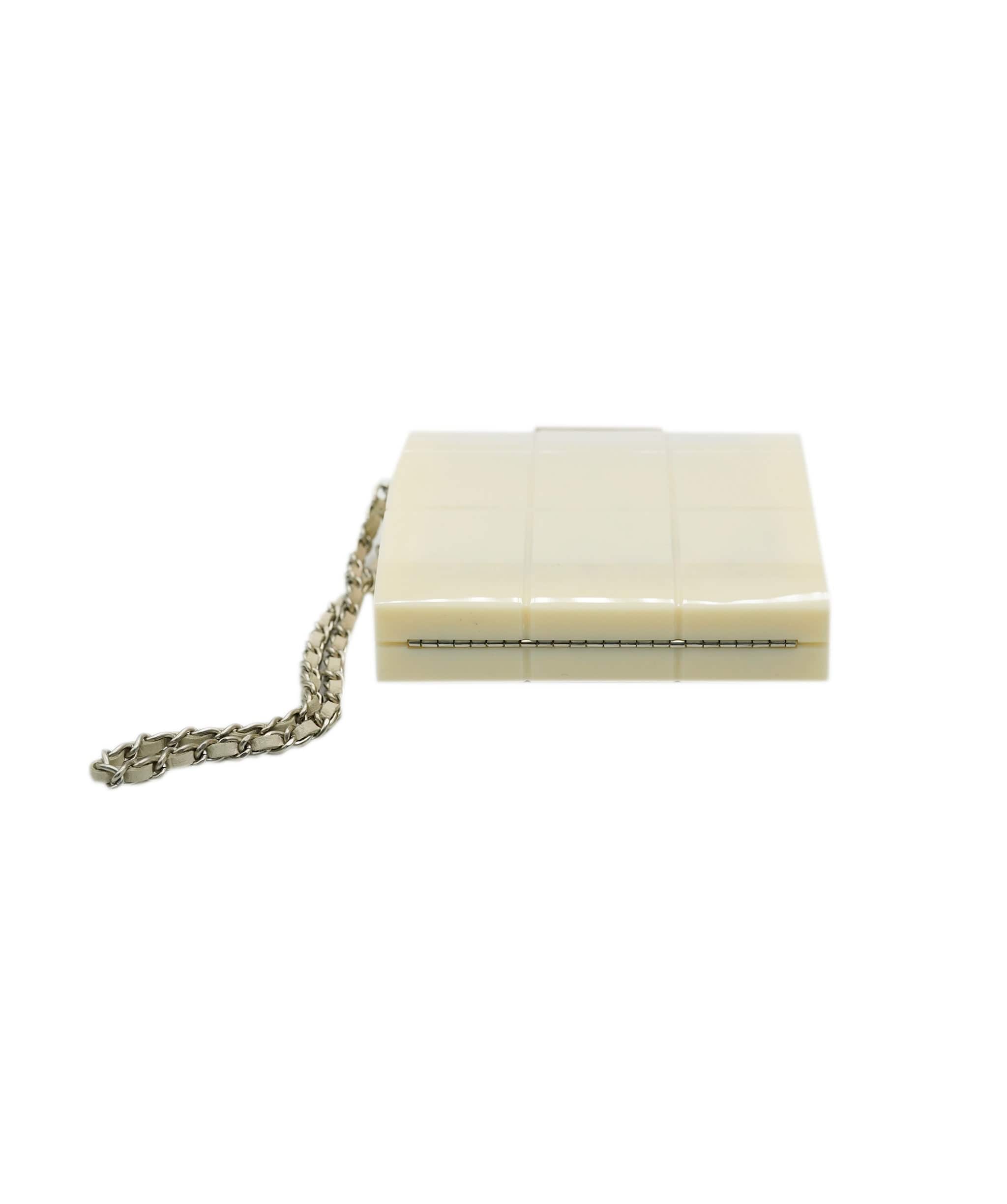 Chanel Chanel Minaudiere Clutch ALC1735