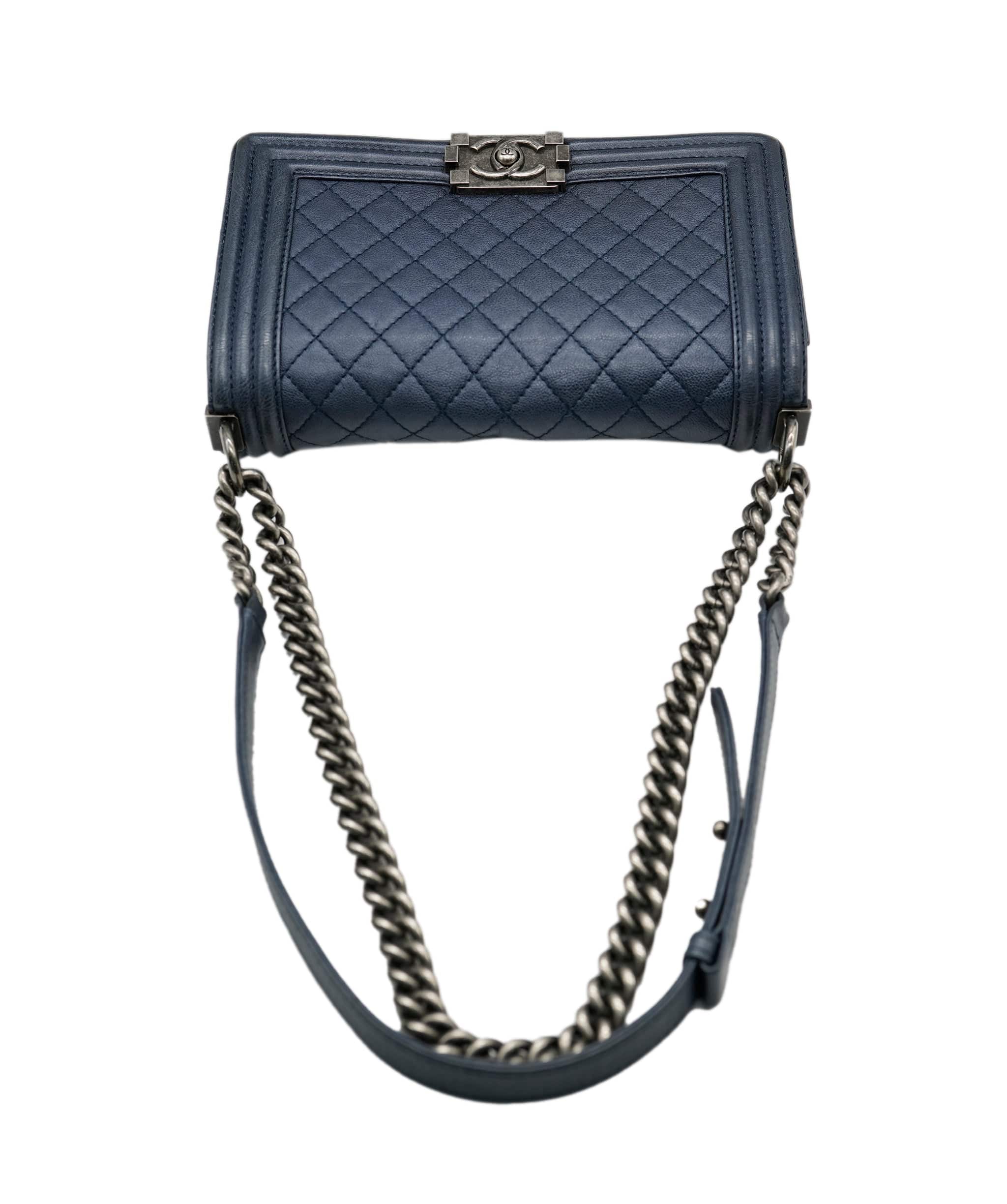 Chanel Chanel navy boy bag  ALC0441