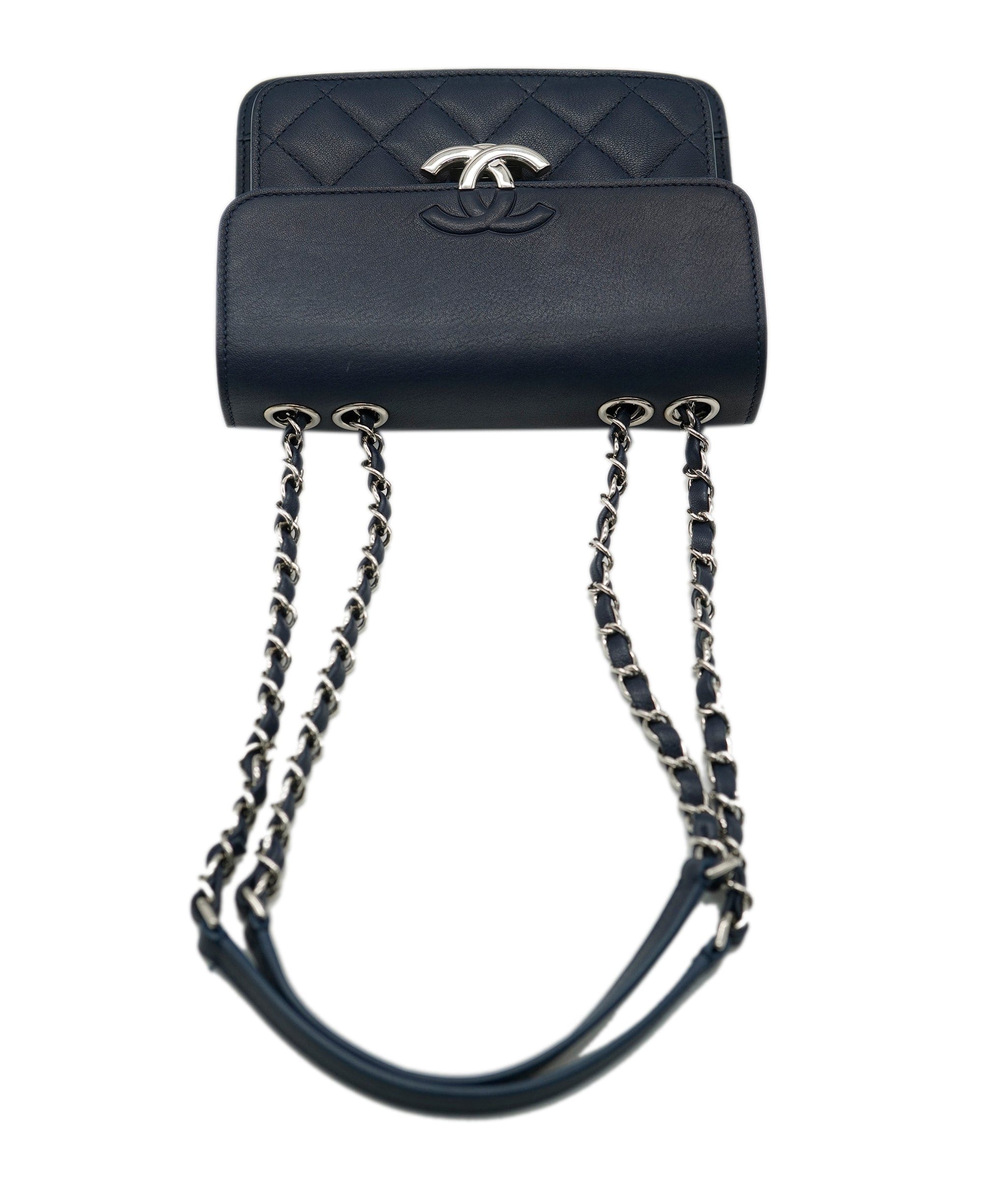 Chanel Chanel Navy Calf Skin CC Quilted Crossbody Bag  AGC1661