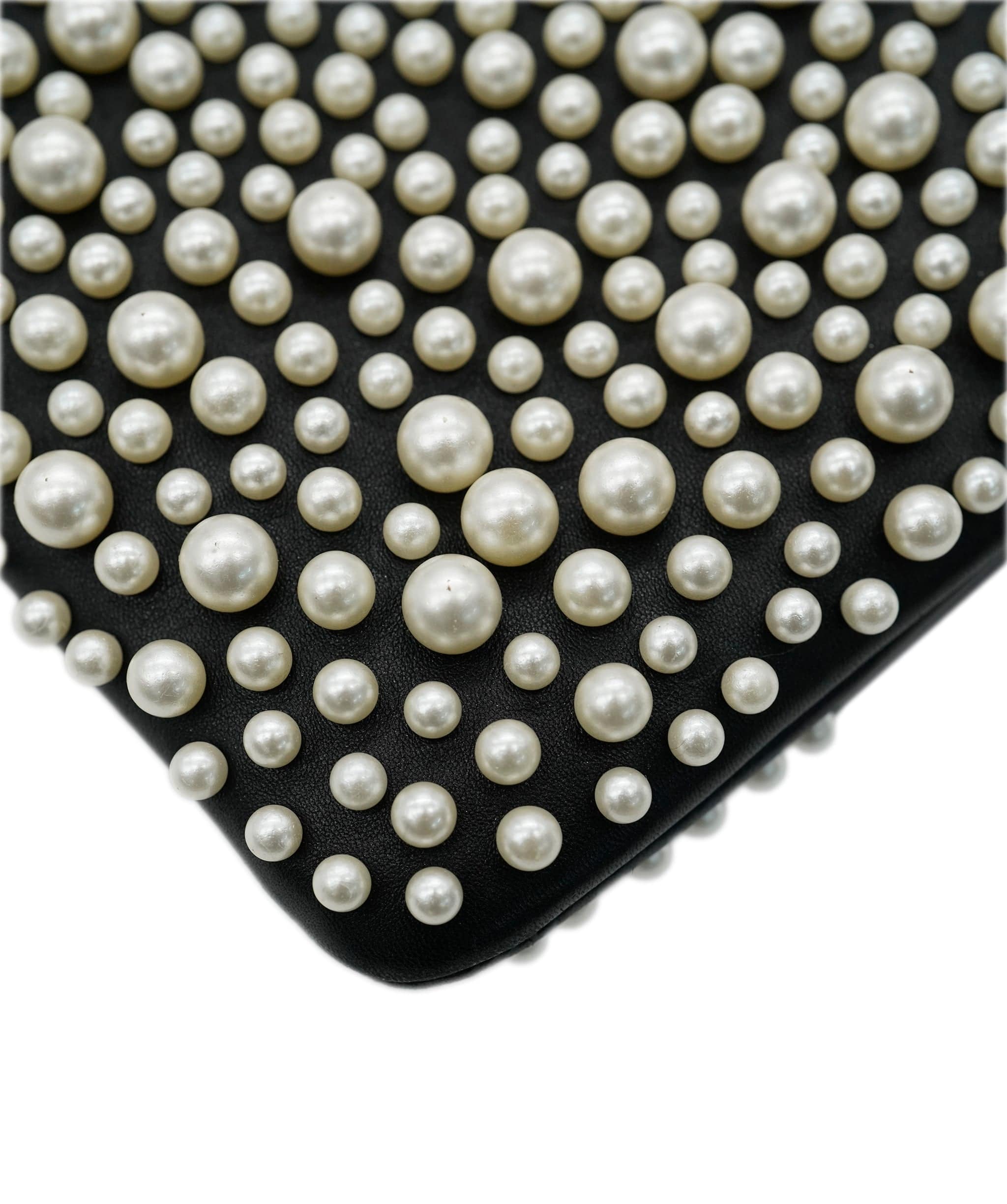 Chanel Chanel pearl clutch on chain AJC0719