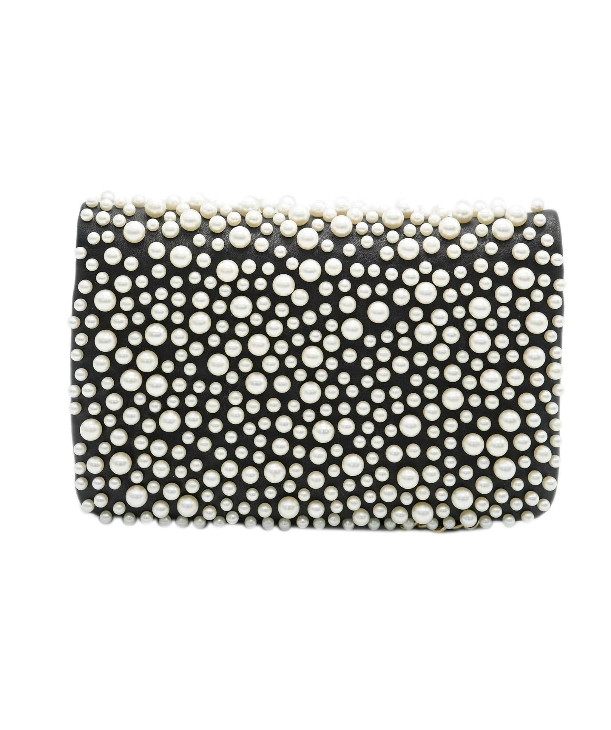 Chanel Chanel pearl clutch on chain AJC0719