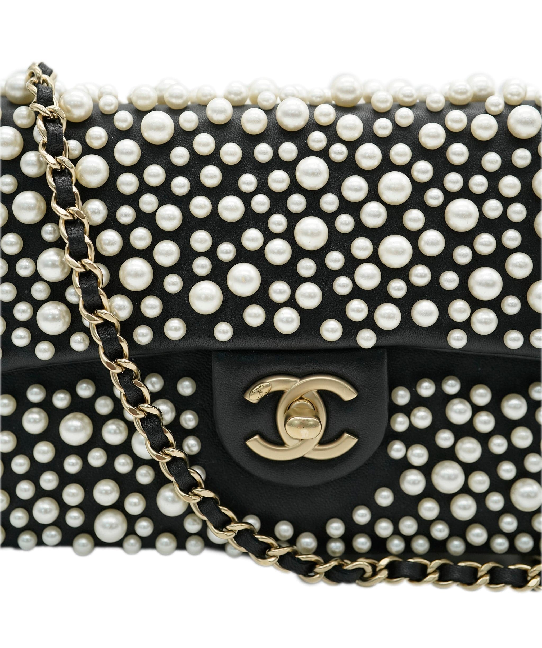 Chanel Chanel pearl clutch on chain AJC0719