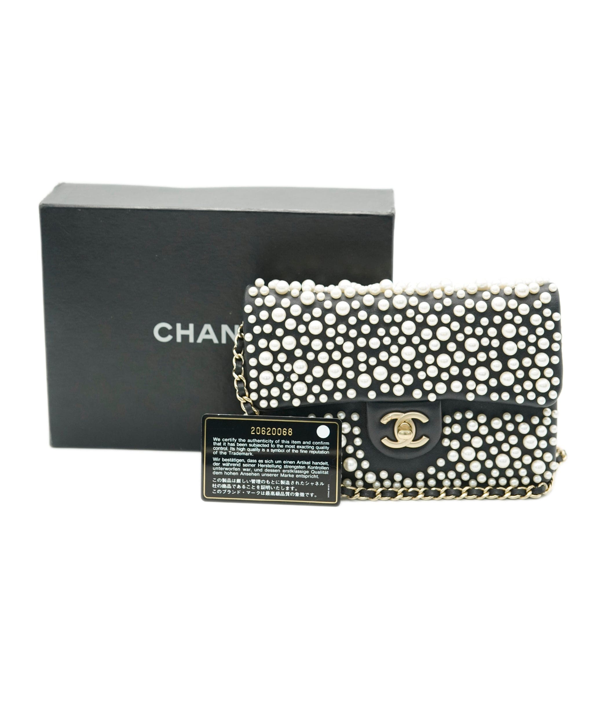 Chanel Chanel pearl clutch on chain AJC0719