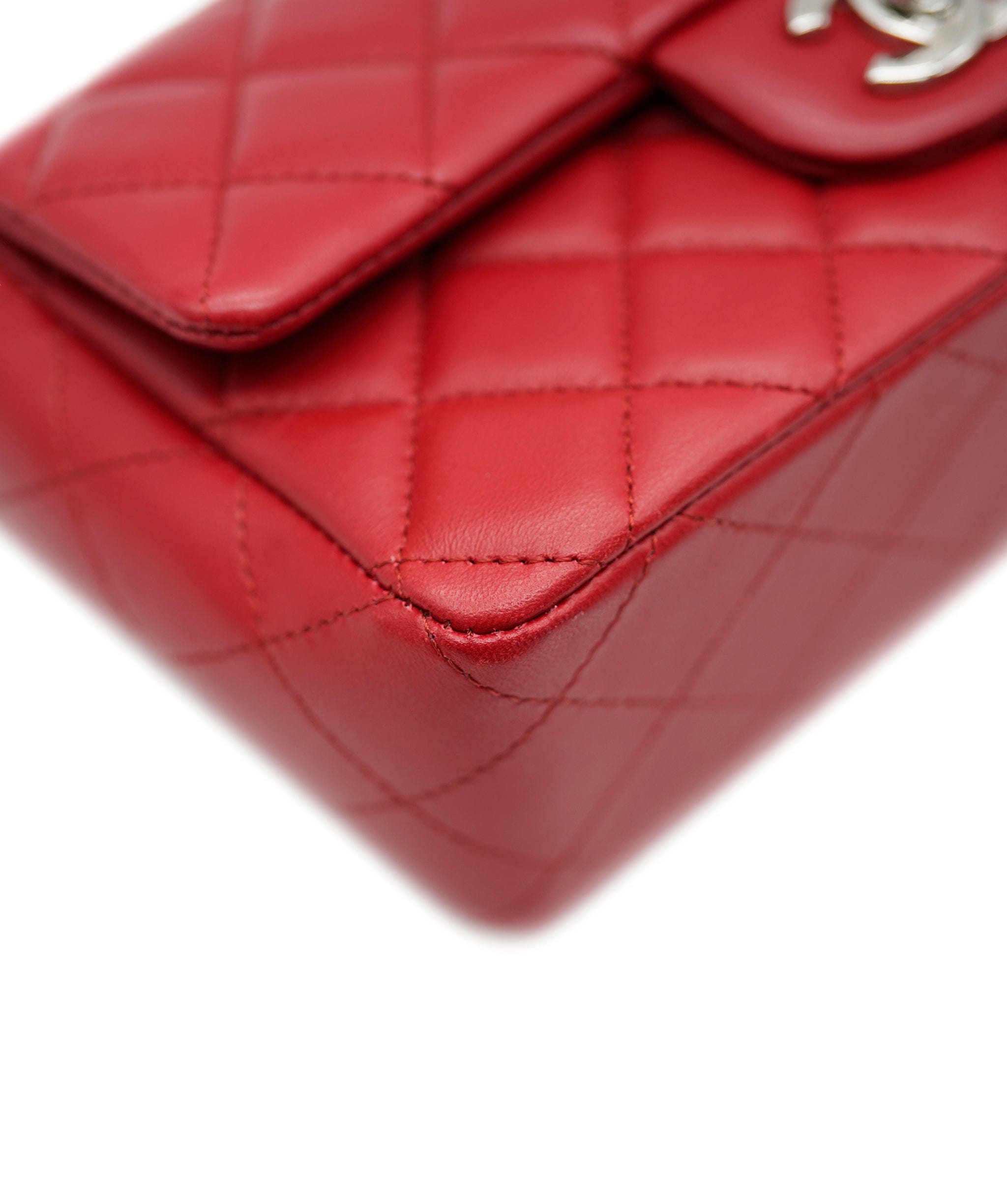 Chanel Chanel Red Top Crossbody ASL8205