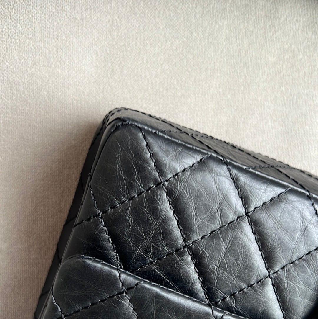 Chanel Chanel Reissue 2.55 Black Distress Calfskin GHW #10 ASL8670