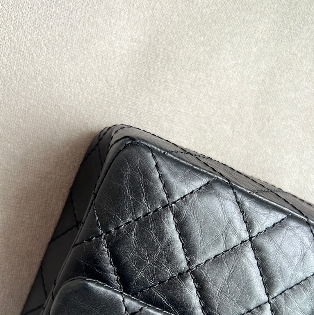 Chanel Chanel Reissue 2.55 Black Distress Calfskin GHW #10 ASL8670