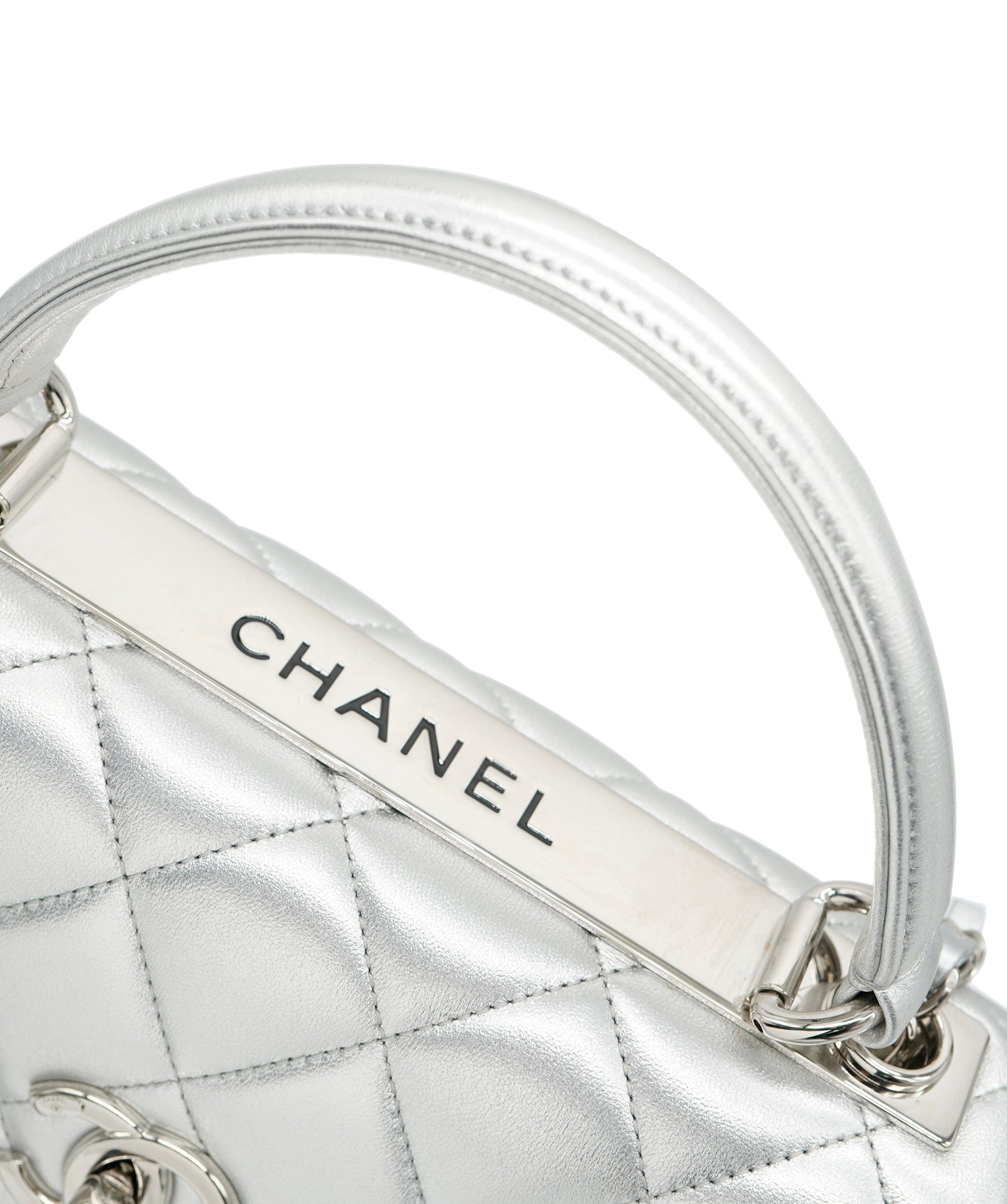 Chanel Chanel Trendy Bag In Silver Metallic Lambskin Leather SHW AGC1556