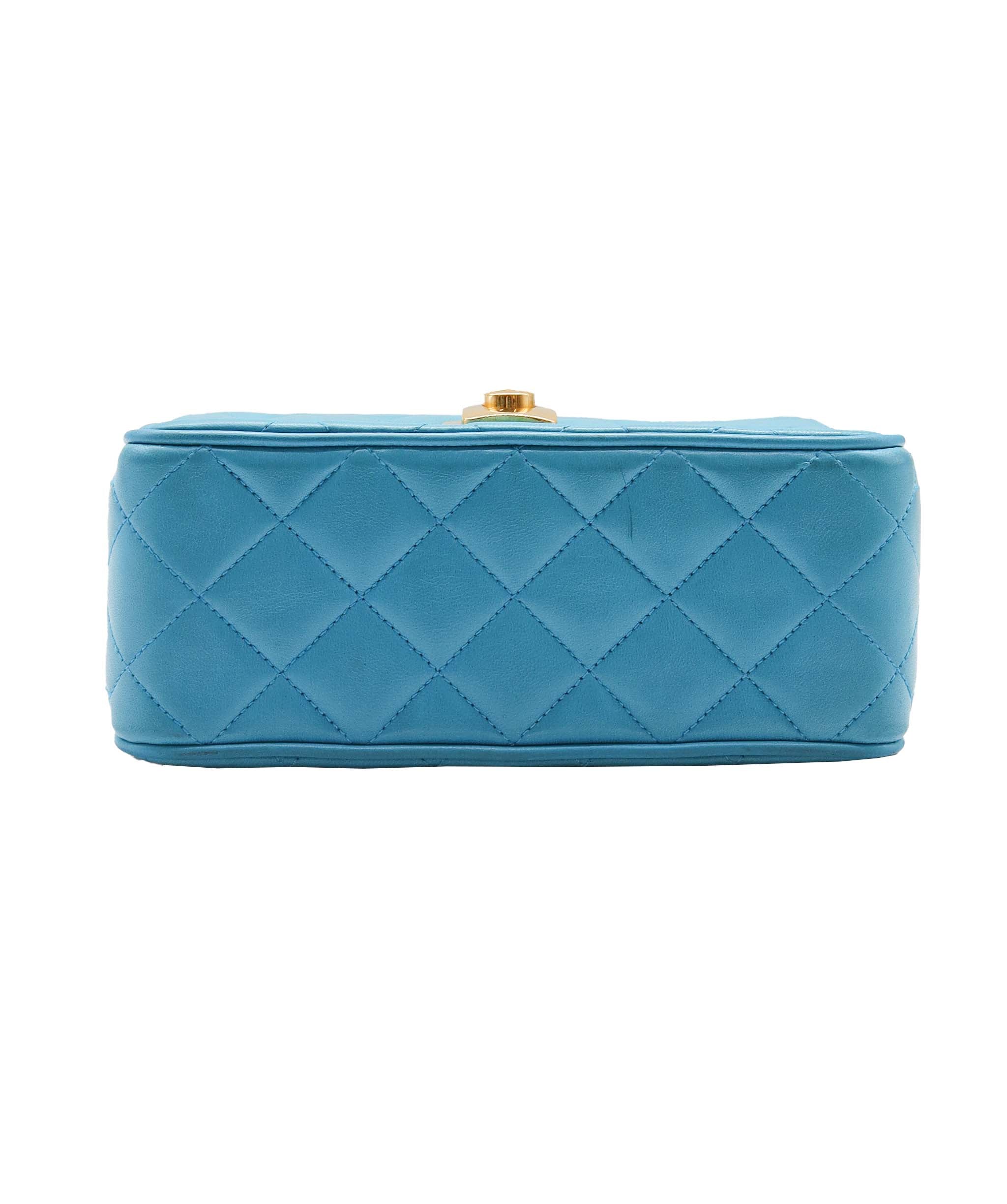 Chanel Chanel turquoise lambskin pop lock bag  90247403 DXBS0606