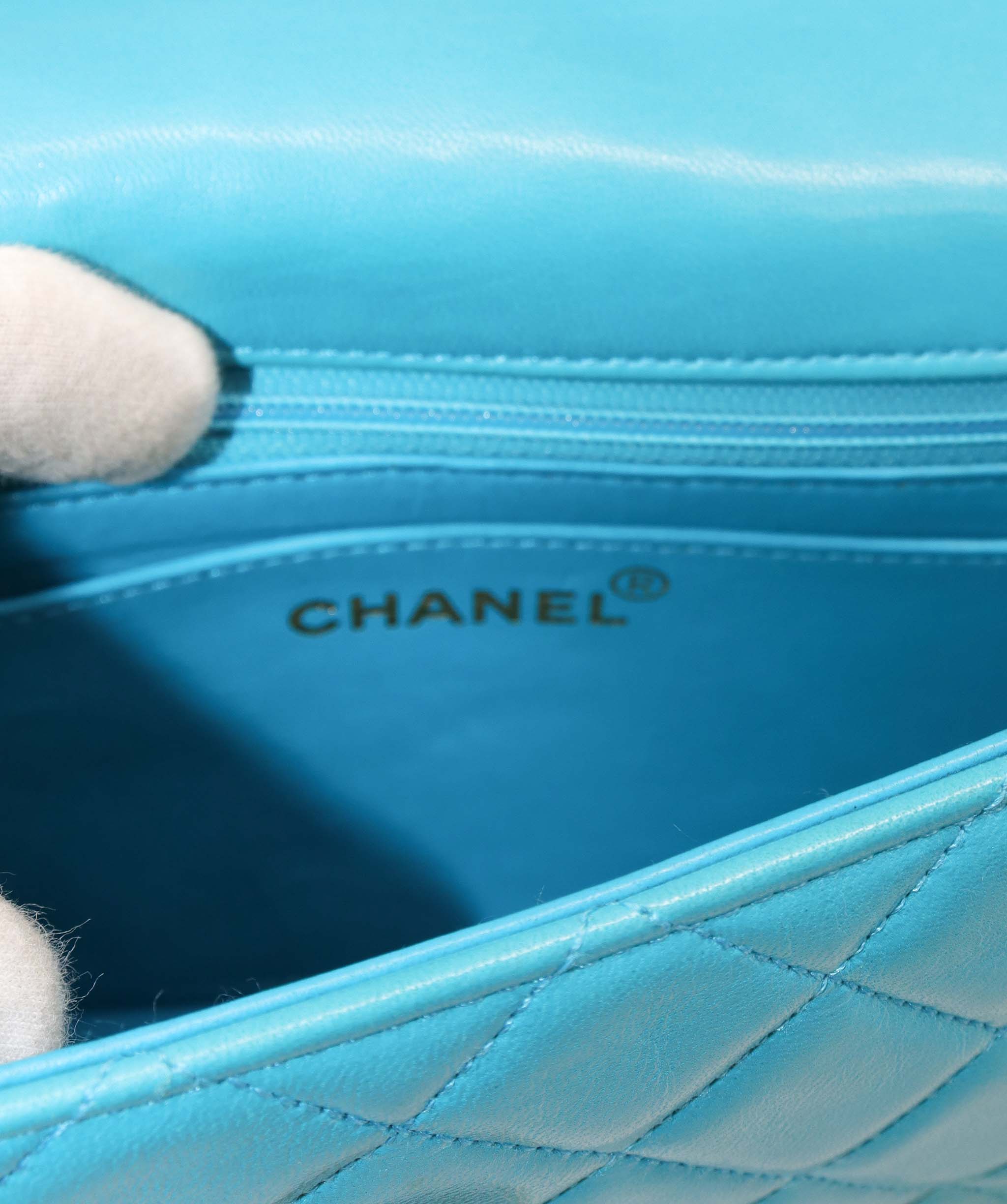 Chanel Chanel turquoise lambskin pop lock bag  90247403 DXBS0606