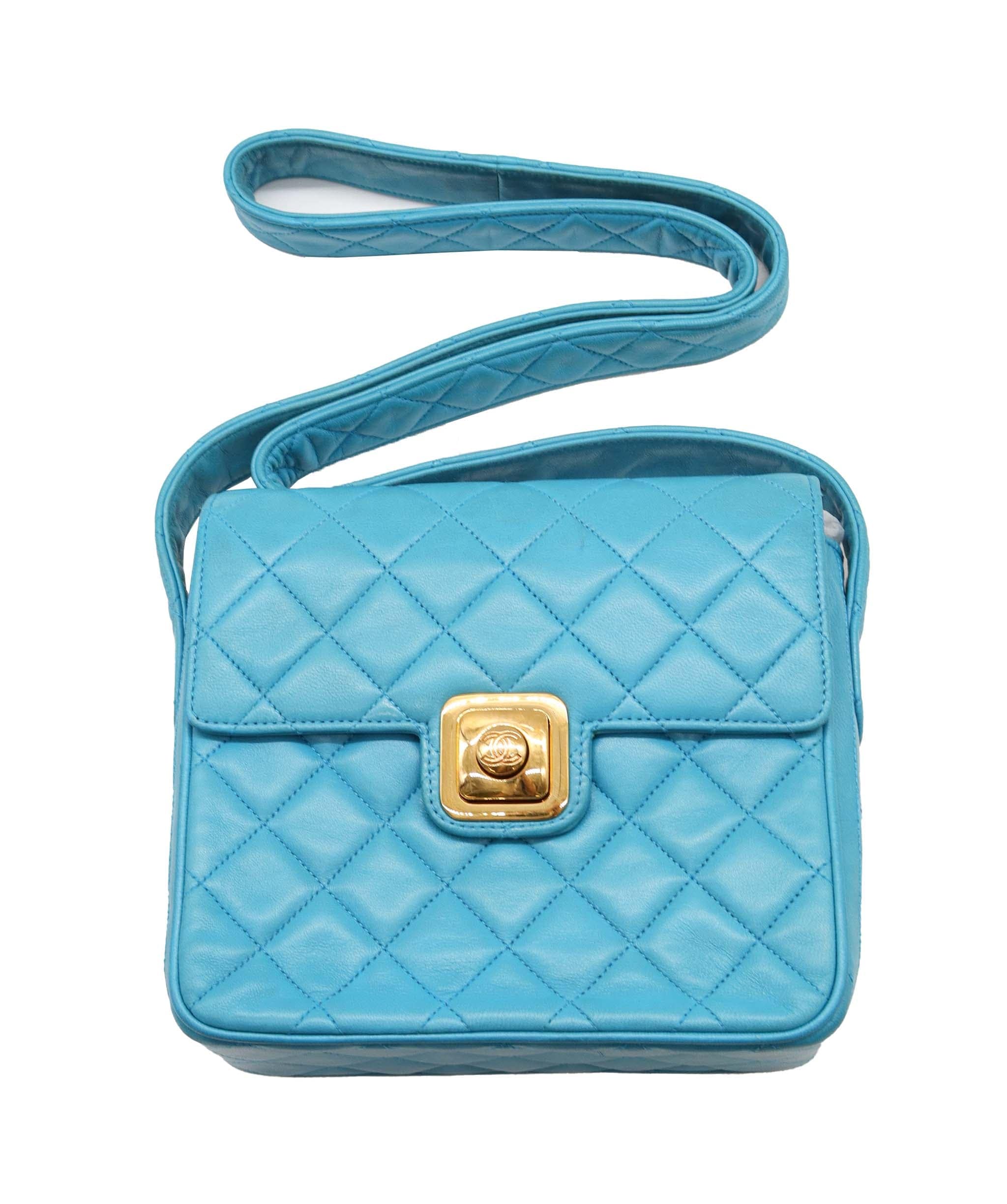 Chanel Chanel turquoise lambskin pop lock bag  90247403 DXBS0606