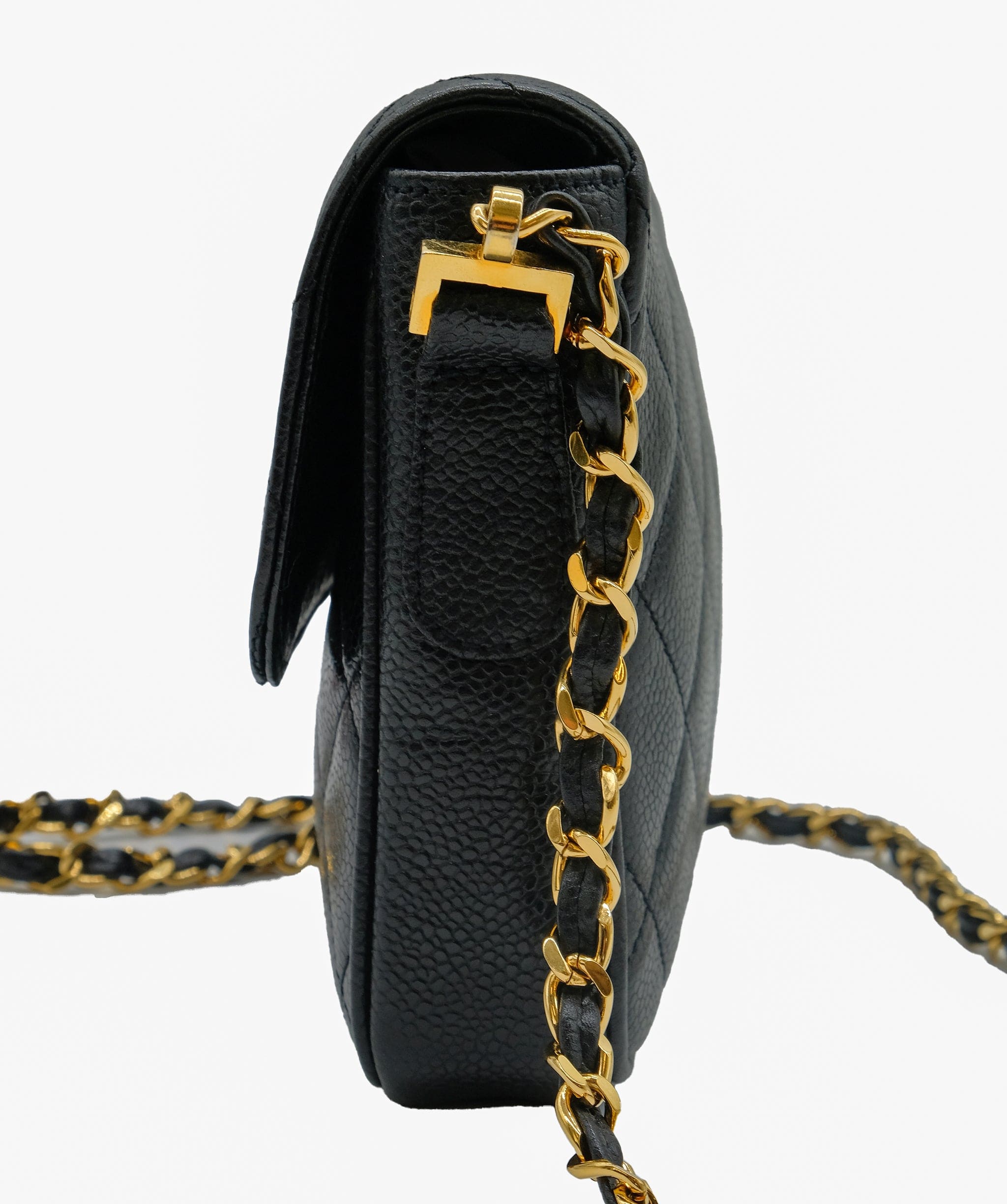 Chanel CHANEL VINTAGE CHAIN SHOULDER BAG BLACK CAVIAR SKIN	 DXBS0424