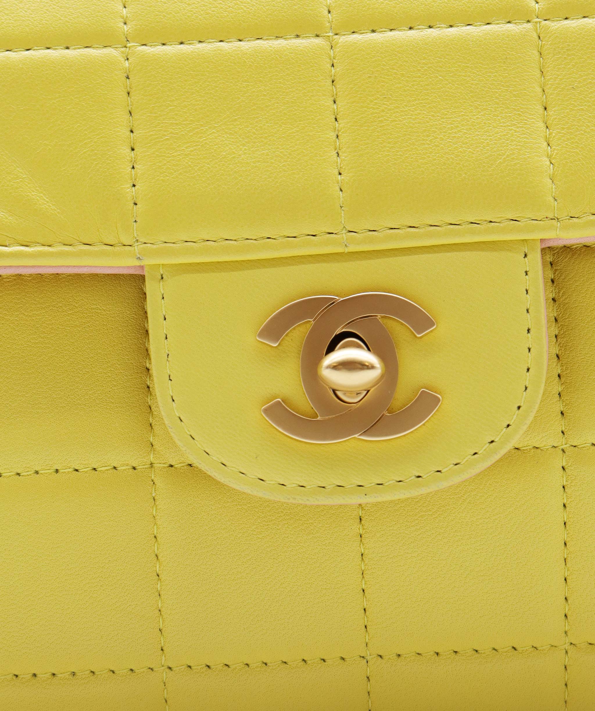 Chanel CHANEL VINTAGE CHOCOLATE BAR CHAIN SHOULDER BAG YELLOW LAMB SKIN 90247173 DXBS0598