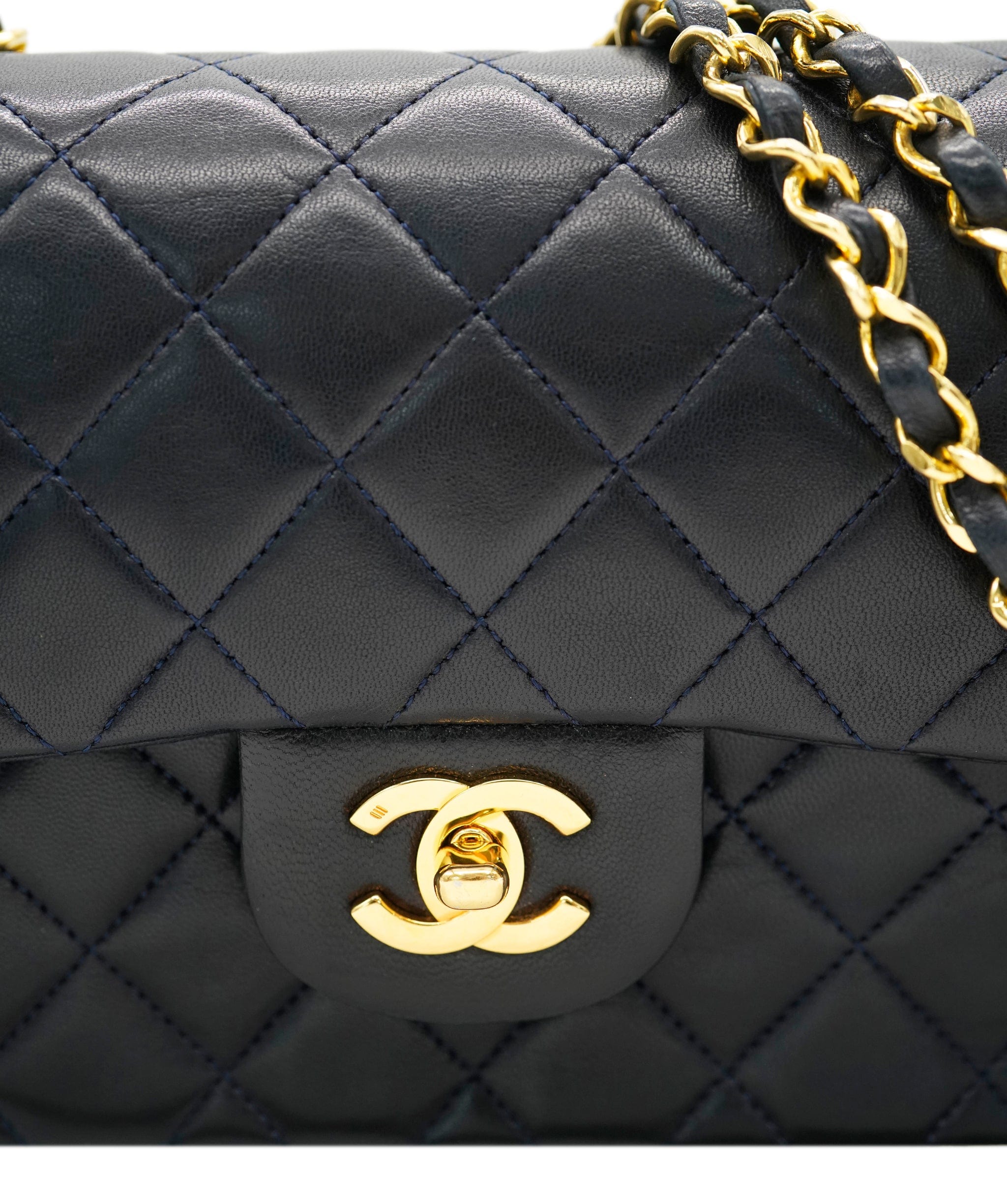 Chanel CHANEL VINTAGE CLASSIC FLAP SMALL CHAIN SHOULDER BAG NAVY LAMB SKIN 90228461 DBXS0037