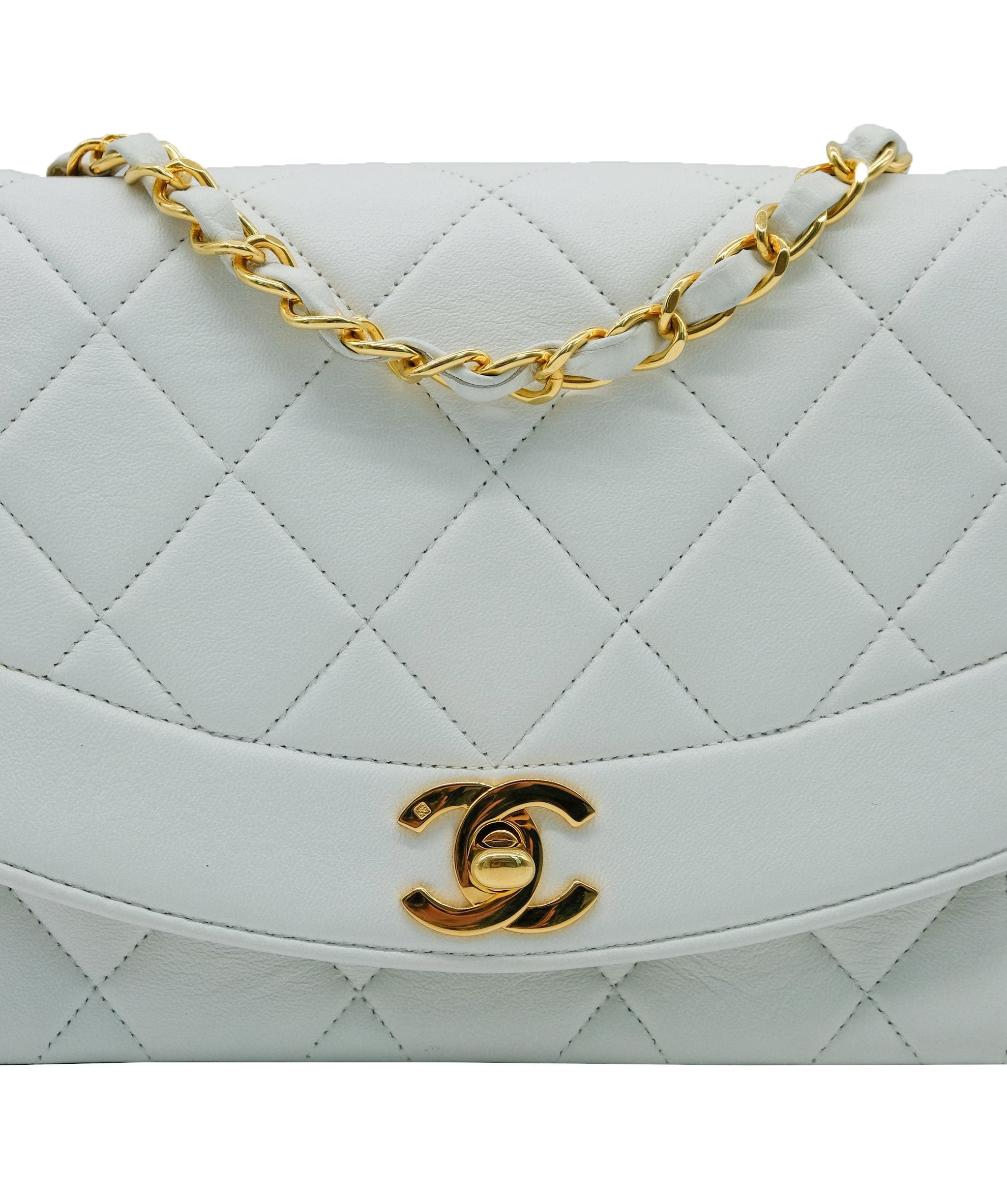 Chanel Chanel Vintage Diana Small White Lambskin GHW #2 ASL8683