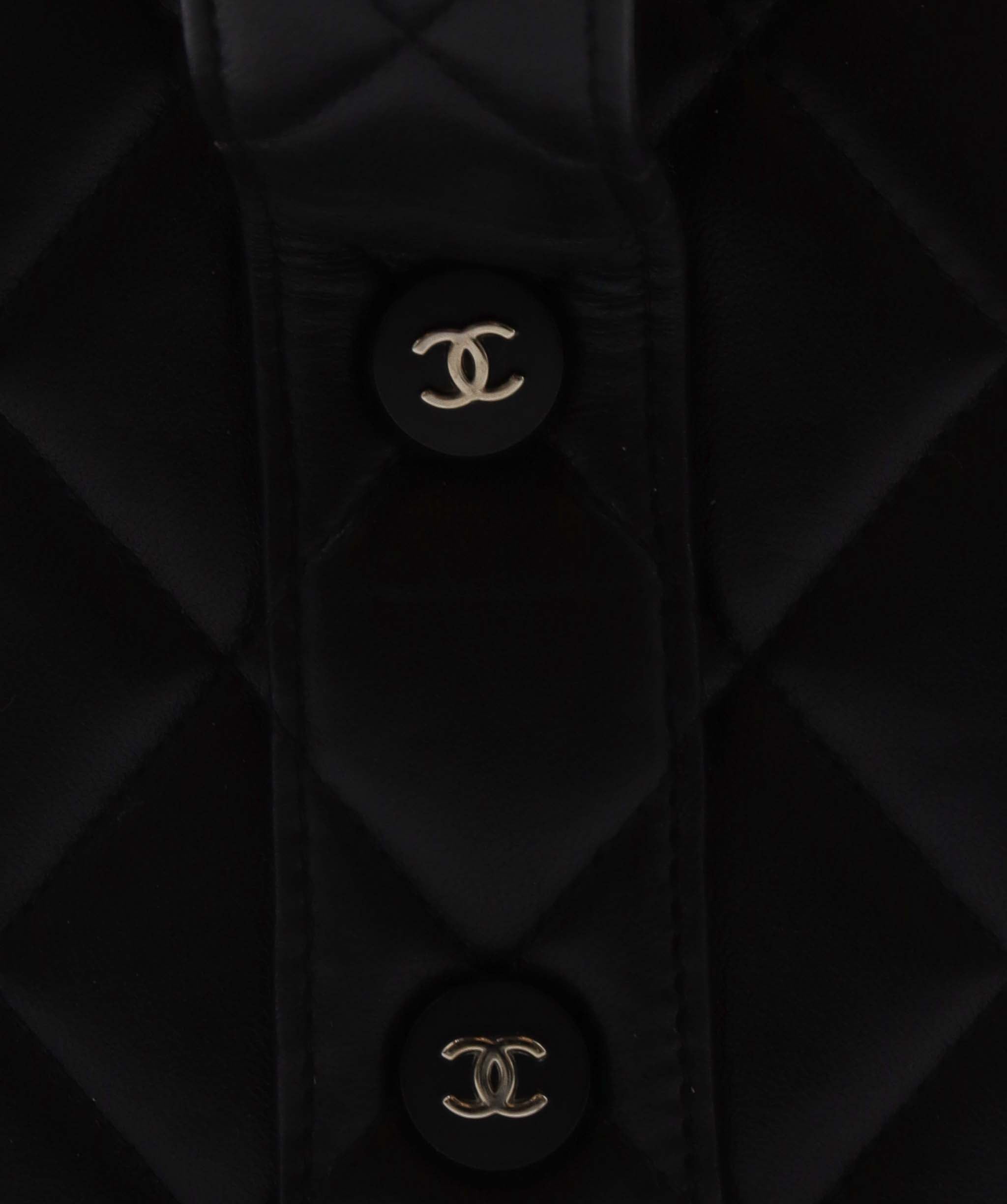 Chanel CHANEL VINTAGE HAND BAG BLACK LAMB SKIN 90228457