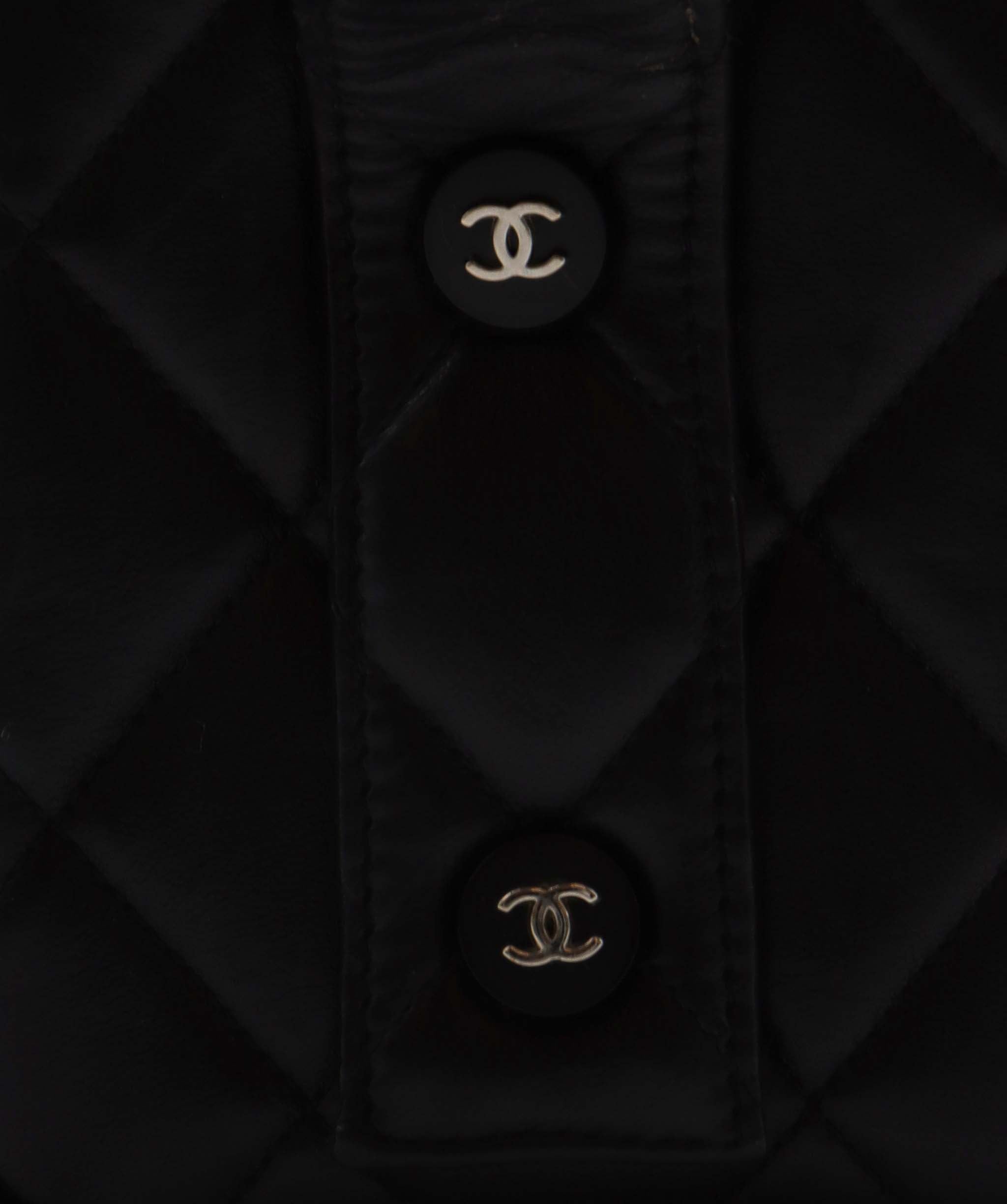 Chanel CHANEL VINTAGE HAND BAG BLACK LAMB SKIN 90228457