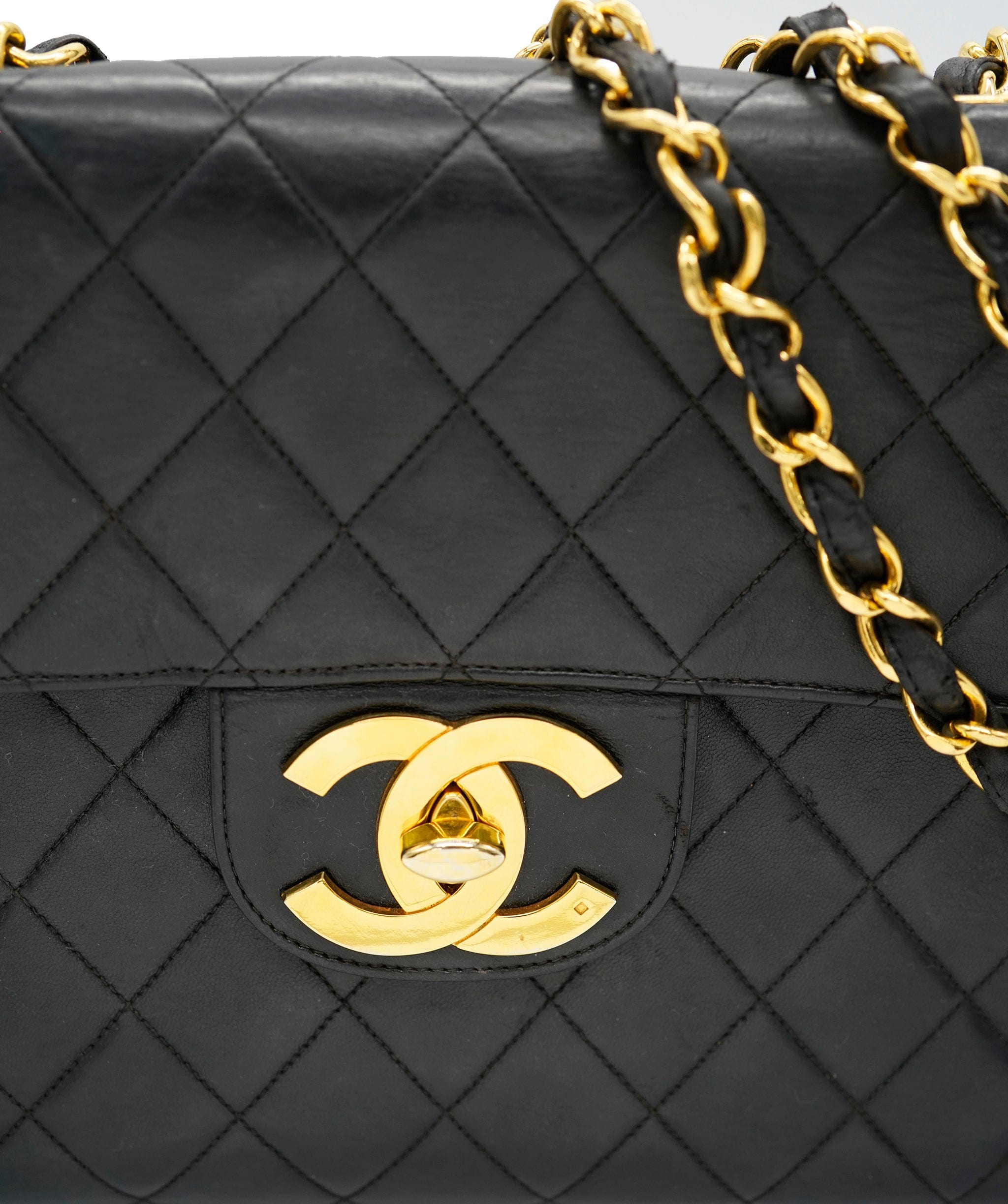 Chanel Chanel vintage jumbo black with GHW - serial sticker & dustbag - AJC0732