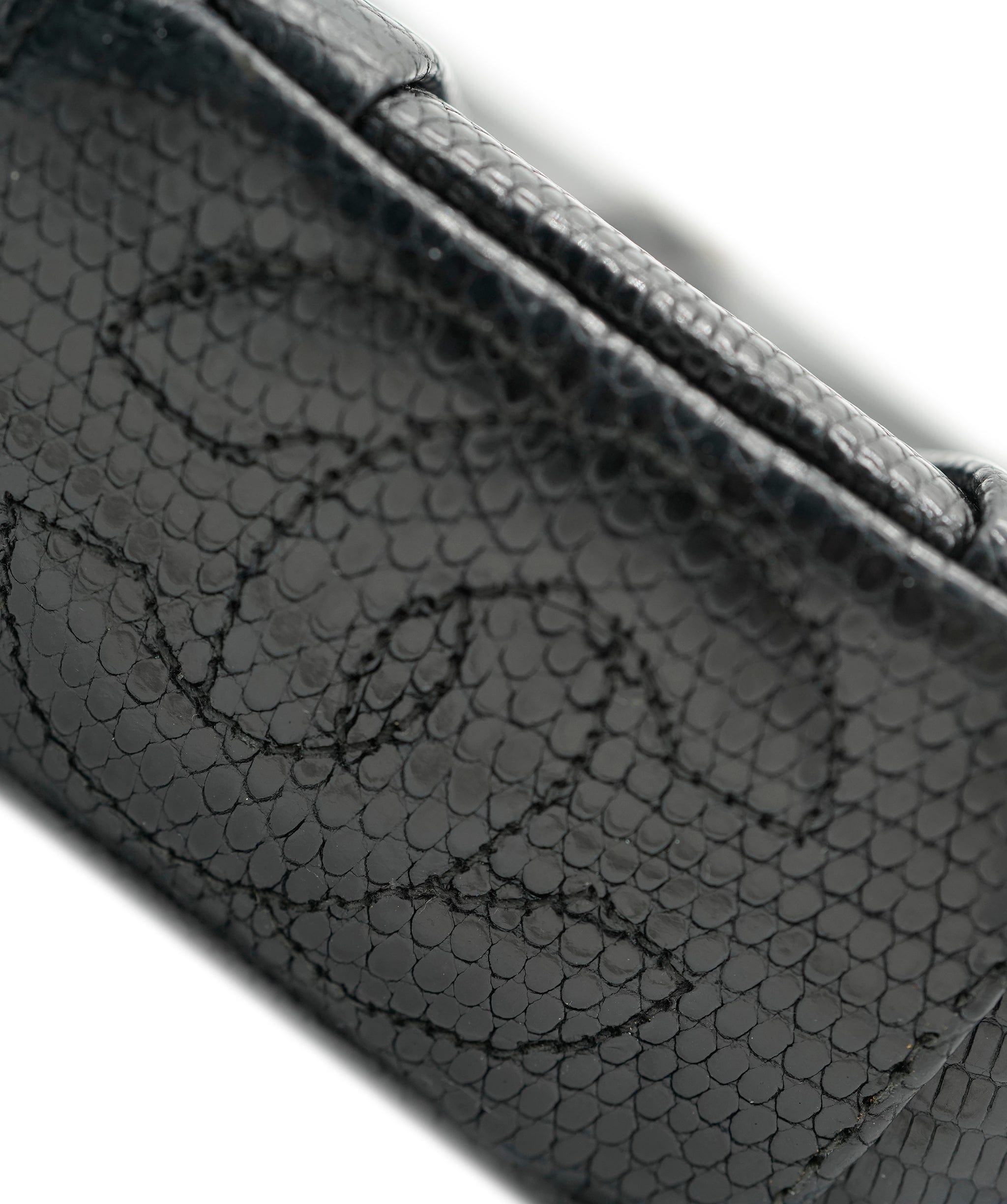 Chanel Chanel Vintage Lizard CC with Chain ALC0875