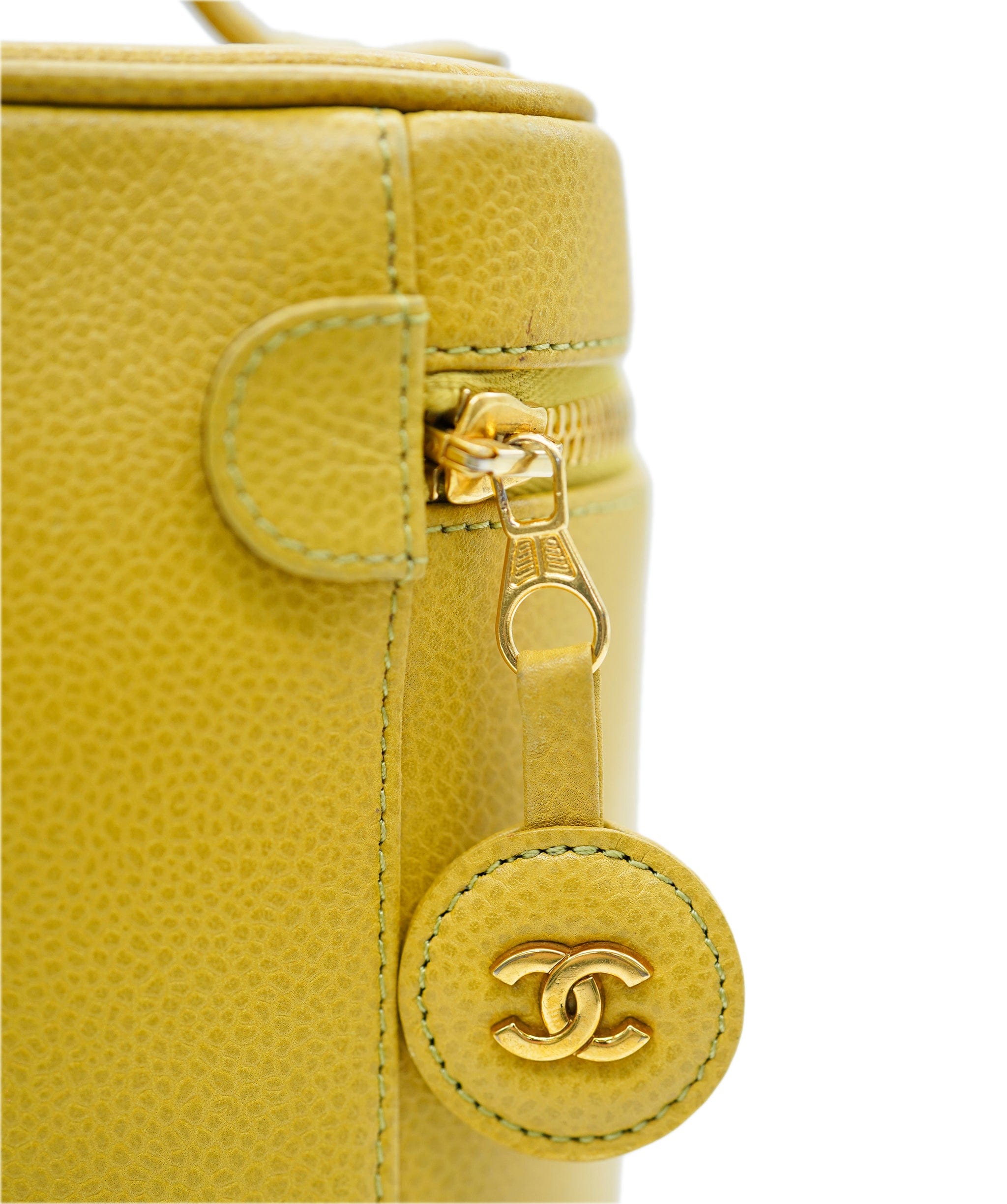 Chanel CHANEL VINTAGE VANITY HAND BAG YELLOW CAVIAR SKIN 90241761 DBXS0638