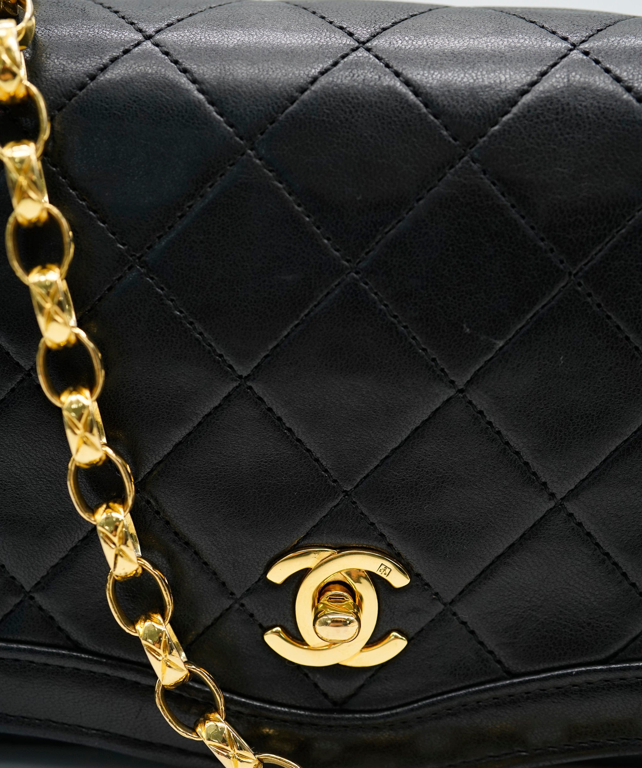 Chanel Chanel Vintage Wave Flap Black Lambskin GHW SKL1633