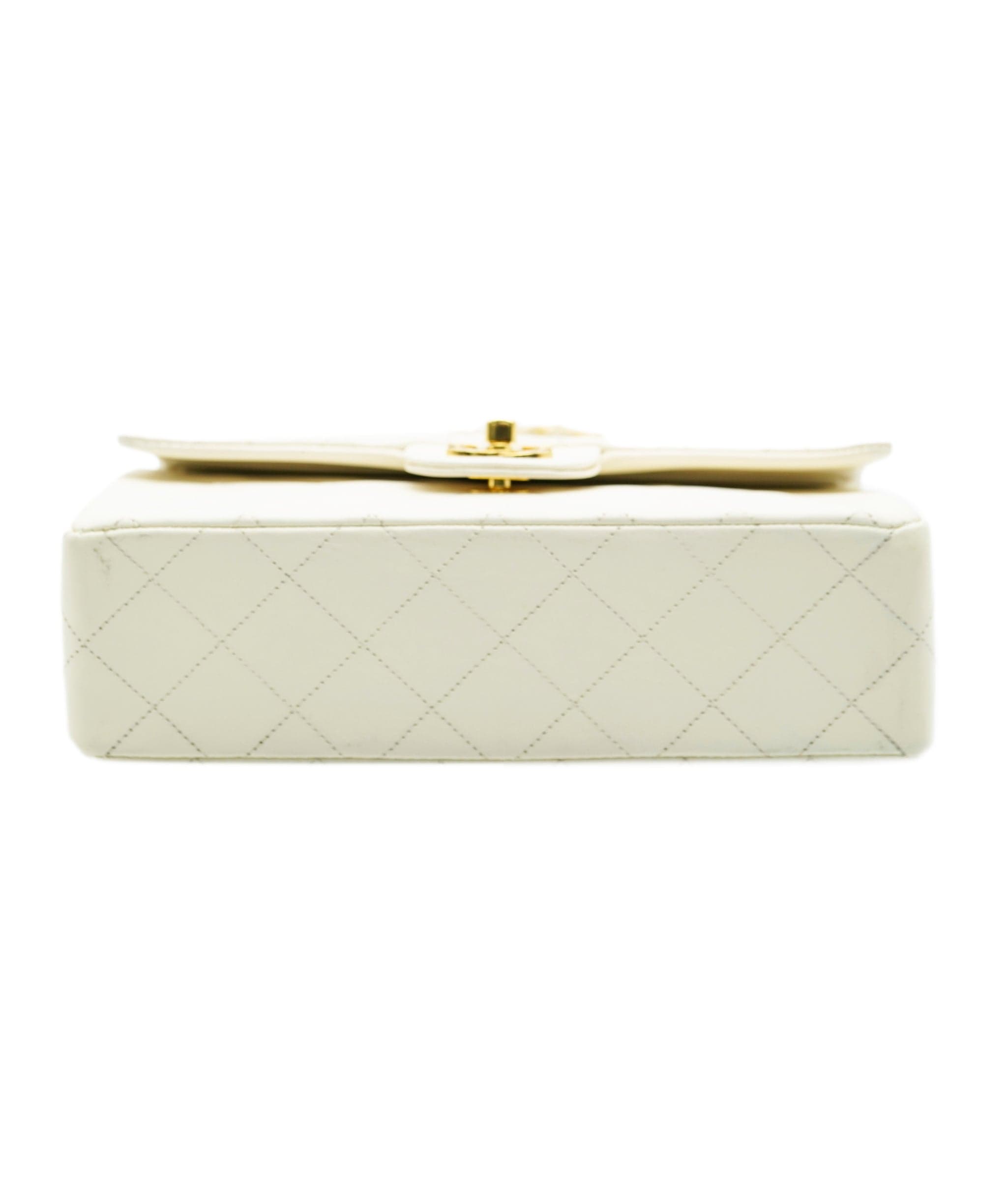 Chanel Chanel White 9' Small Classic flap with GHW - AWL4160