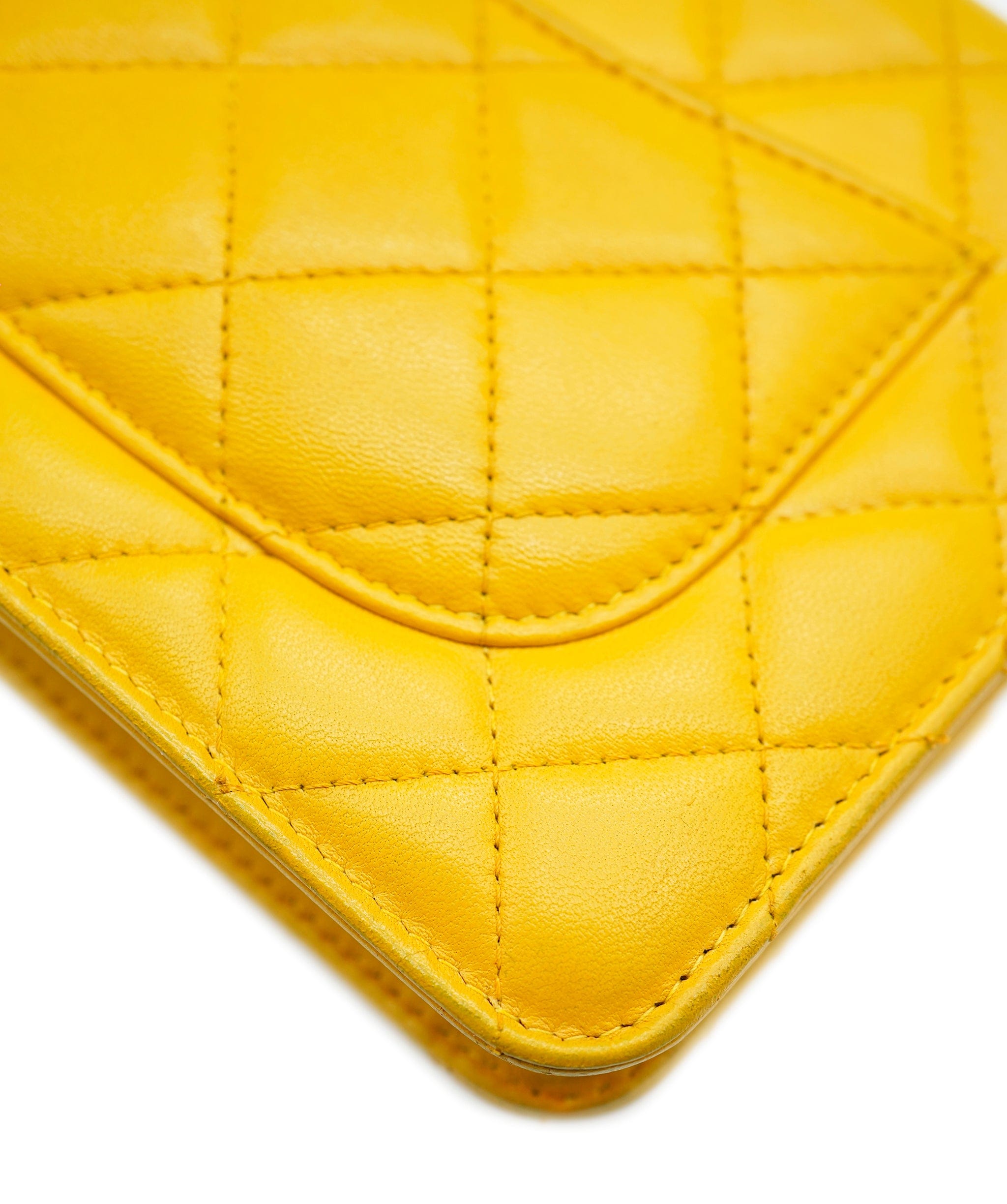 Chanel Chanel WOC yellow AVC1960