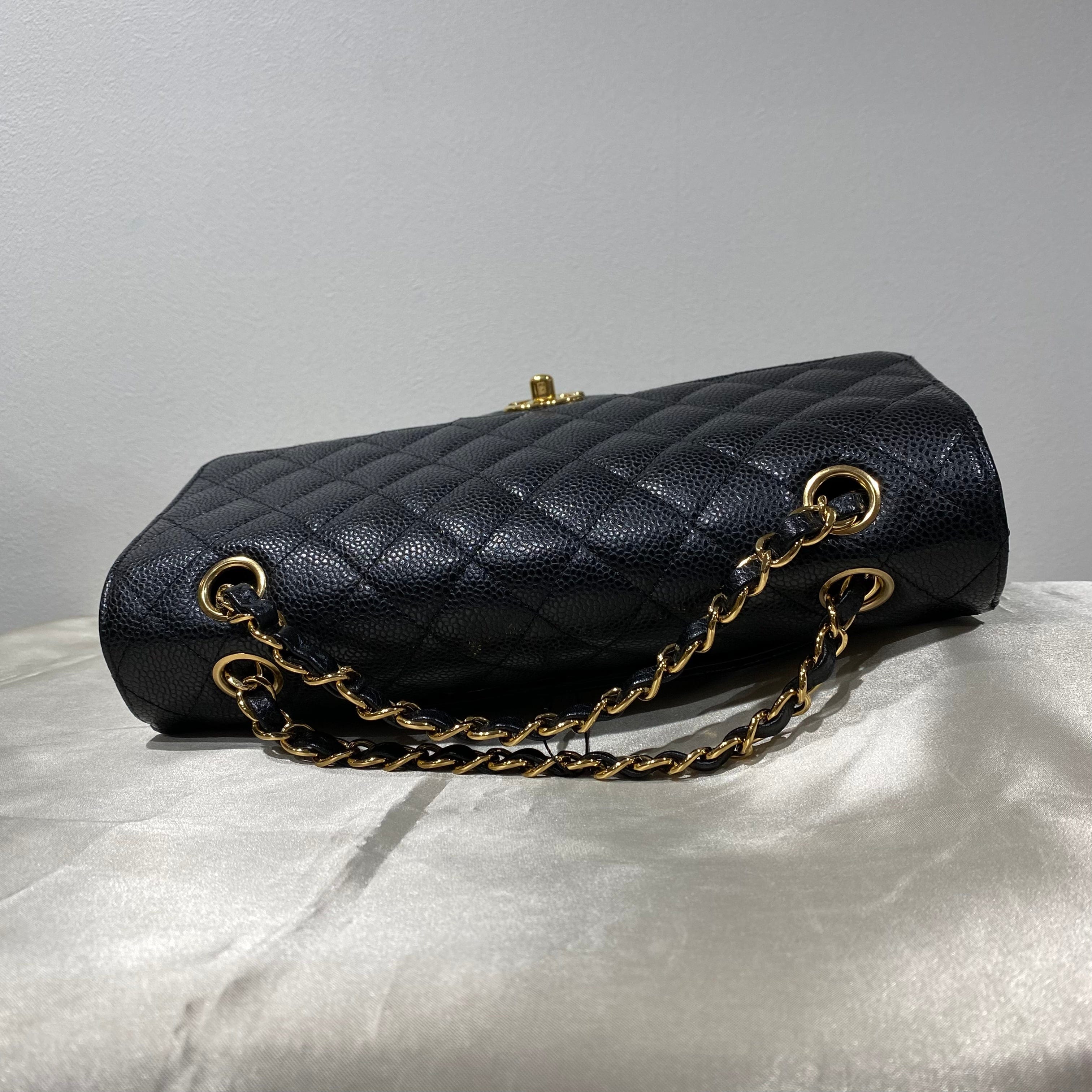 Chanel CHANEL CLASSIC FLAP MEDIUM CHAIN SHOULDER BAG BLACK CAVIAR SKIN 90210621