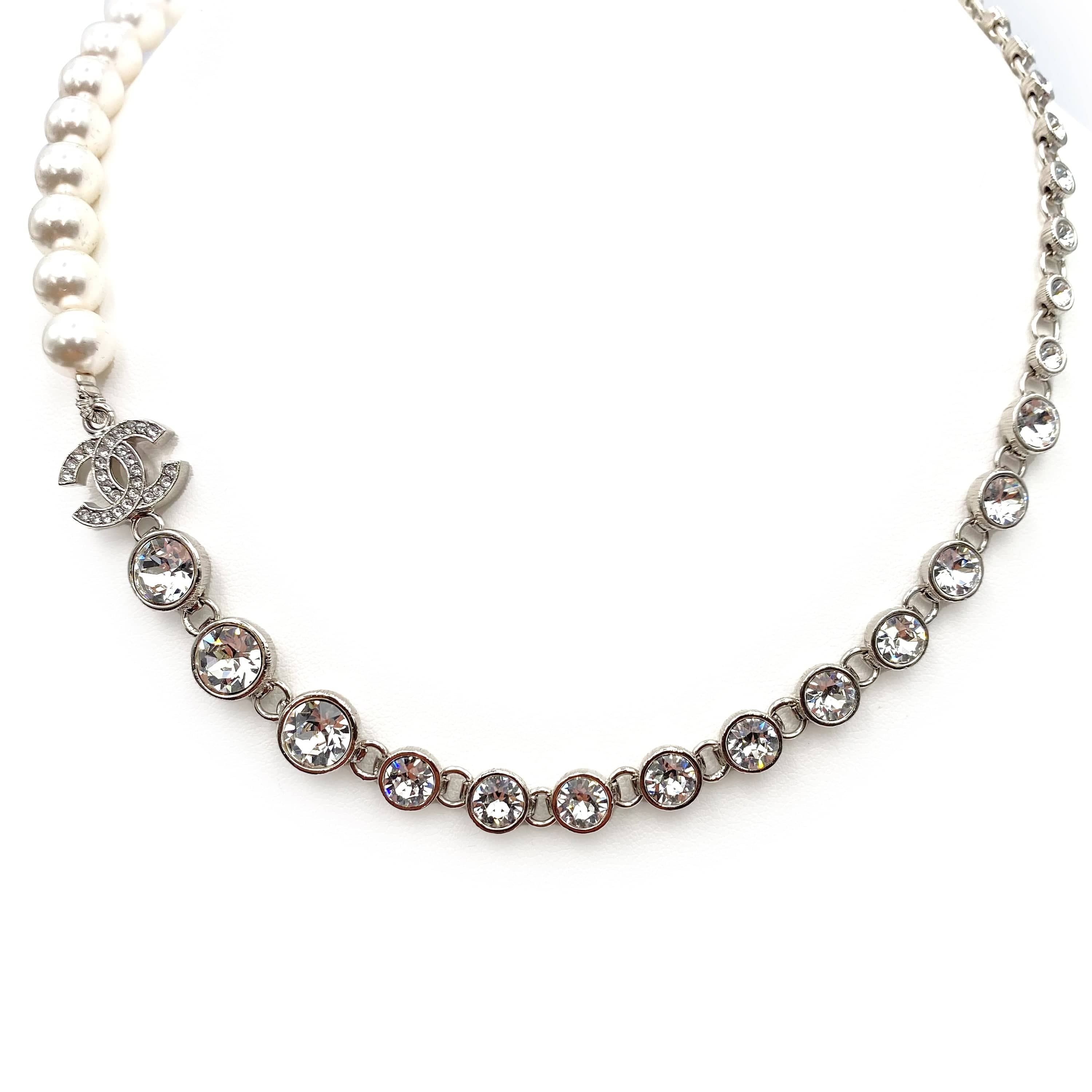 Chanel CHANEL NECKLACE RHINESTONE FAKE PEARL COCOMARK ACCESSORY B23S 90236250