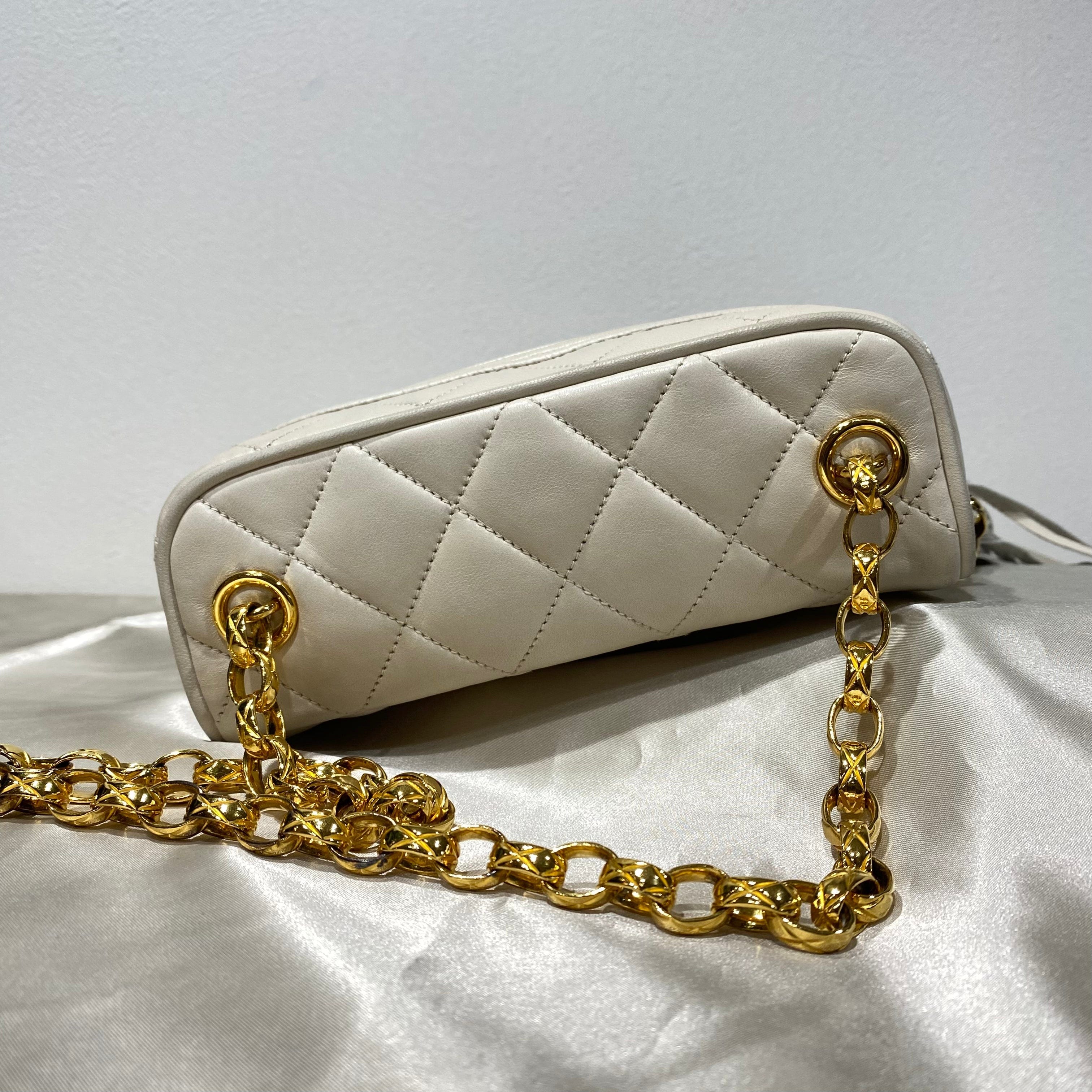 Chanel CHANEL VINTAGE BIJOU CHAIN SHOULDER BAG LIGHTBEIGE LAMB SKIN 90195383