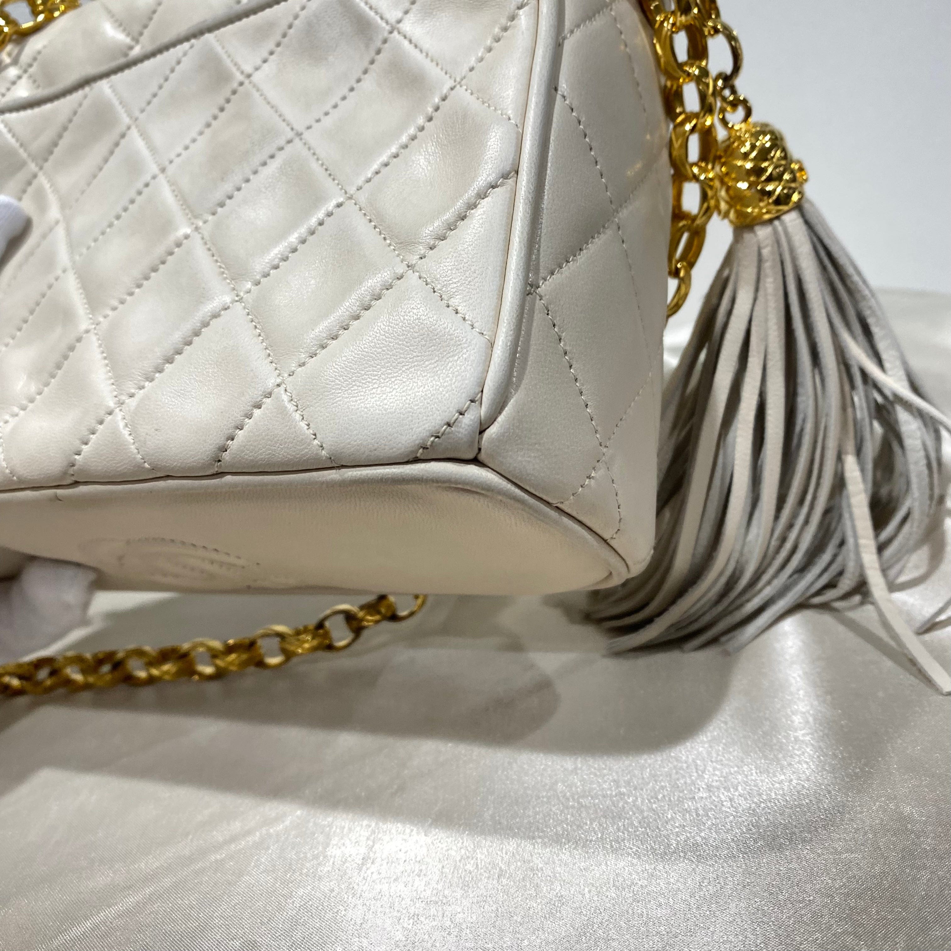 Chanel CHANEL VINTAGE BIJOU CHAIN SHOULDER BAG LIGHTBEIGE LAMB SKIN 90195383