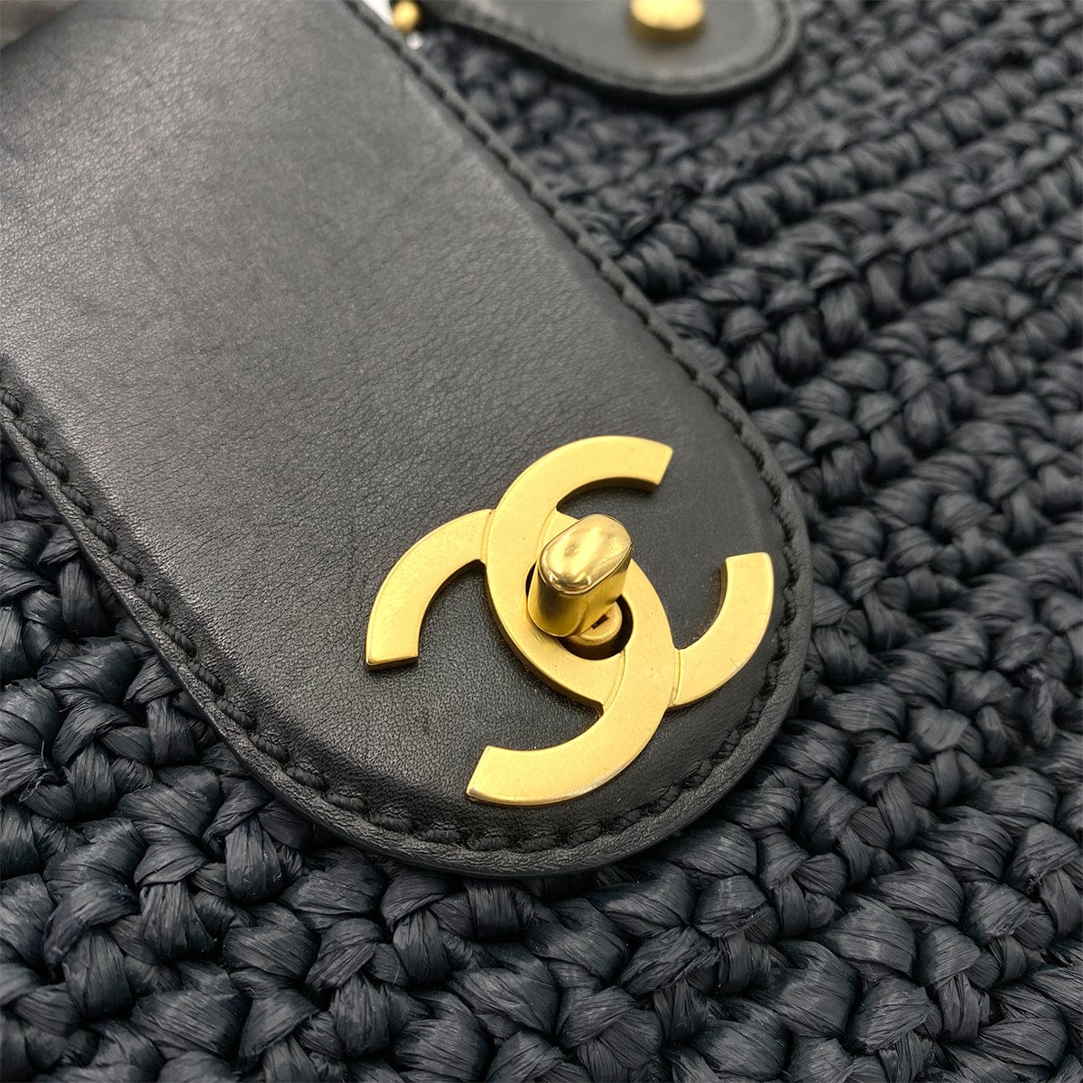 Chanel CHANEL VINTAGE CHAIN TOTE BAG NAVY RAFFIA 90244824