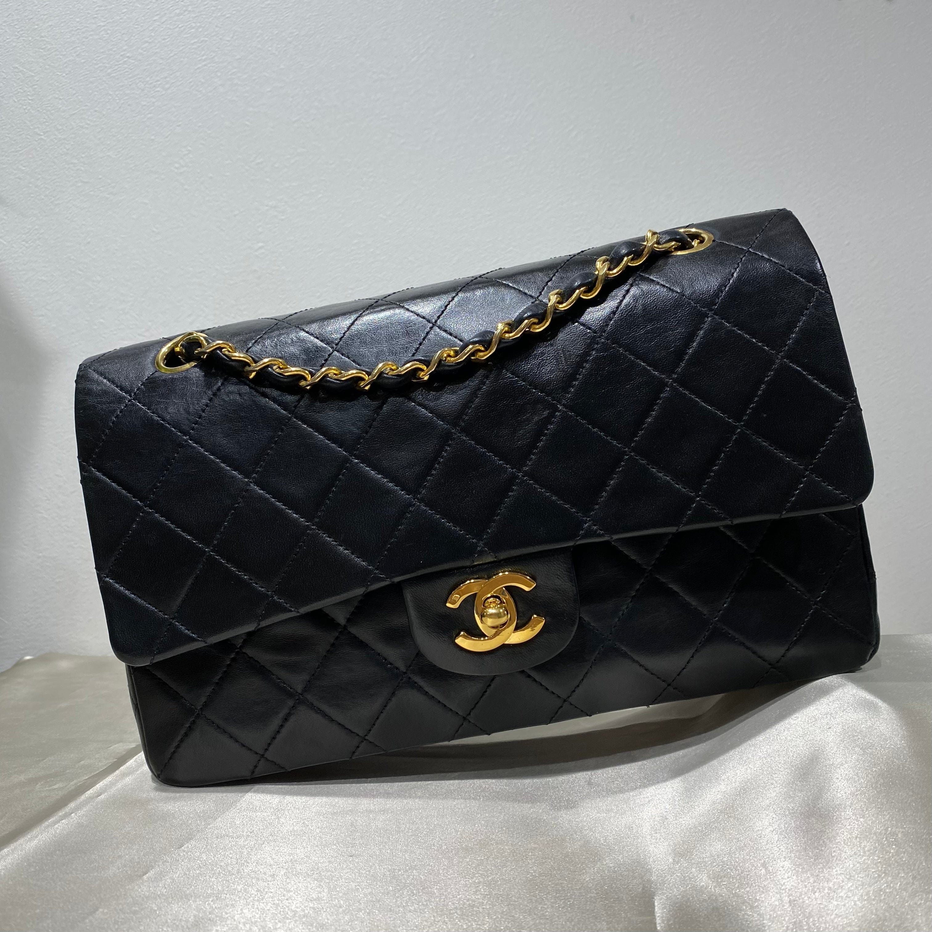 Chanel CHANEL VINTAGE CLASSIC FLAP MEDIUM BLACK LAMBSKIN GHW #0