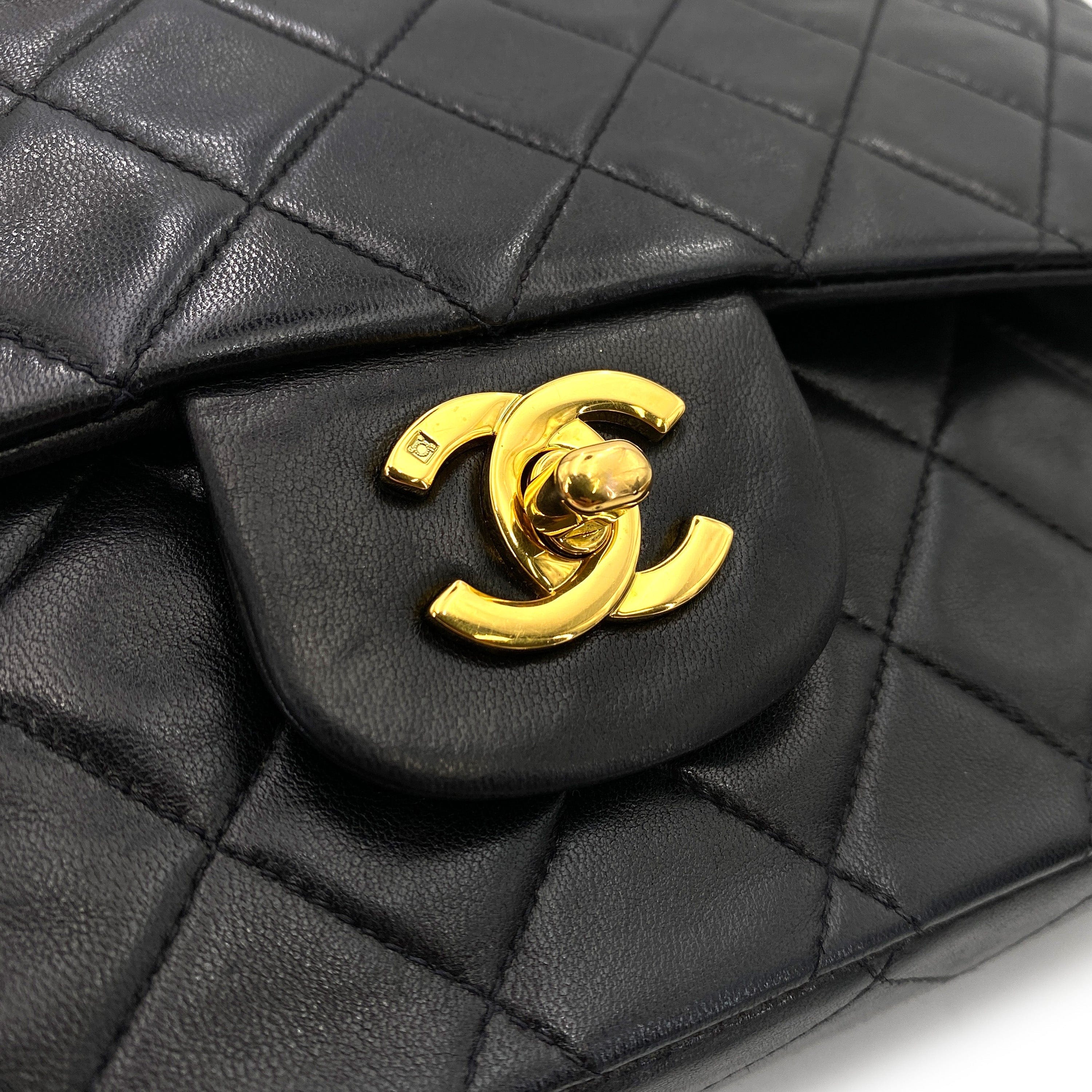 CHANEL CHANEL VINTAGE CLASSIC FLAP MEDIUM CHAIN SHOULDER BAG BLACK LAMB SKIN 90247087