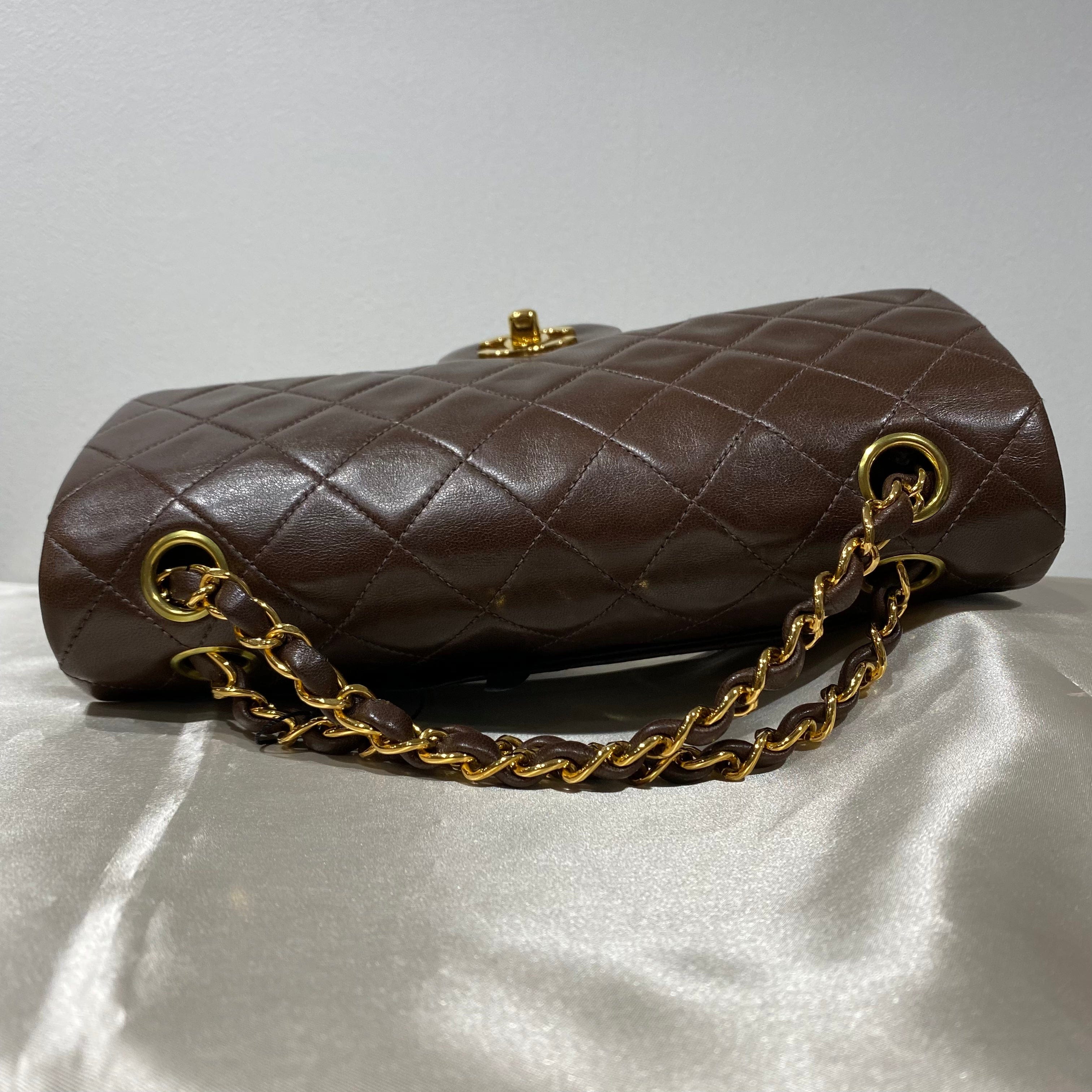 Chanel CHANEL VINTAGE CLASSIC FLAP SMALL BROWN LAMB SKIN 90158874