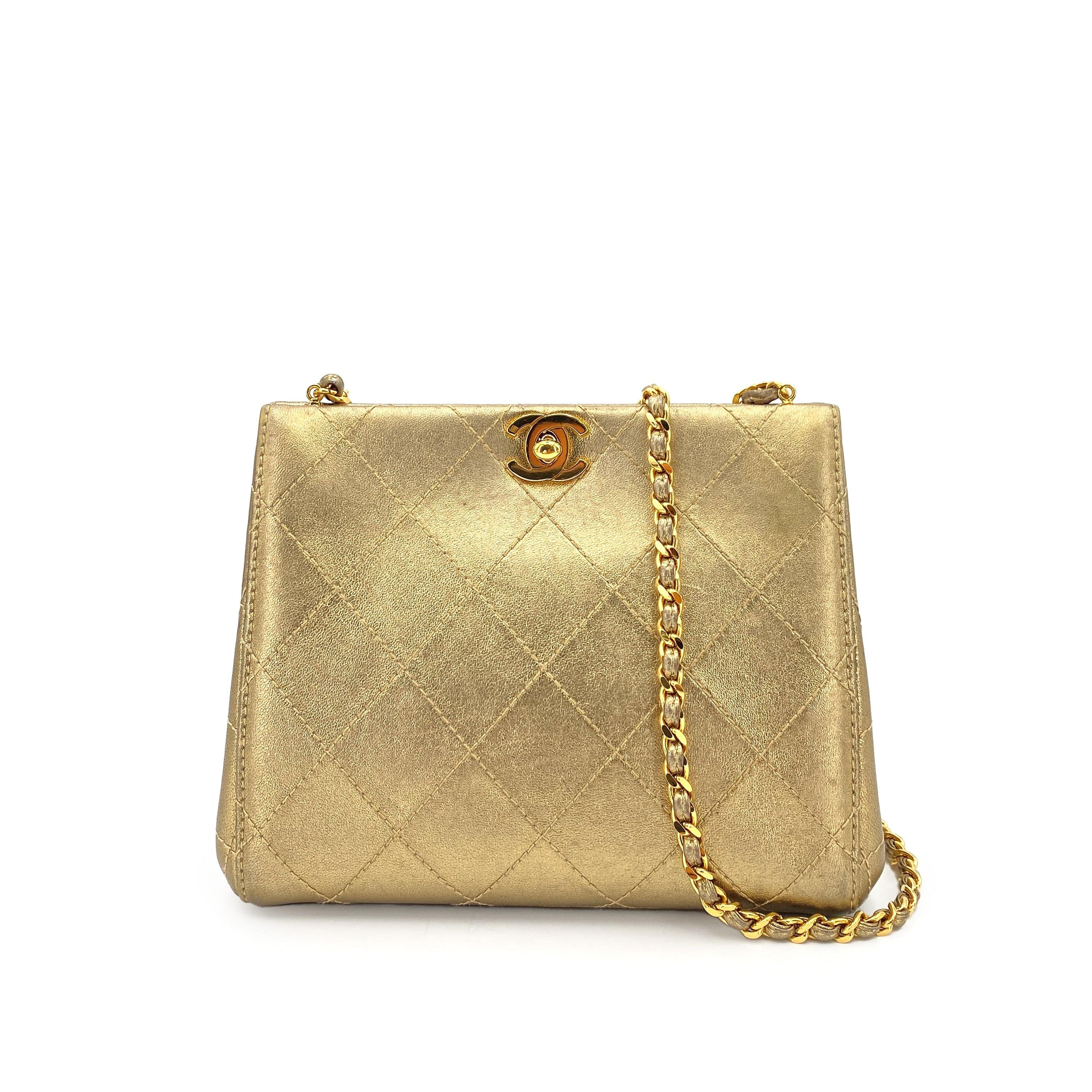 CHANEL CHANEL VINTAGE MATELASSE CHAIN SHOULDER BAG GOLD LAMB SKIN 90245050