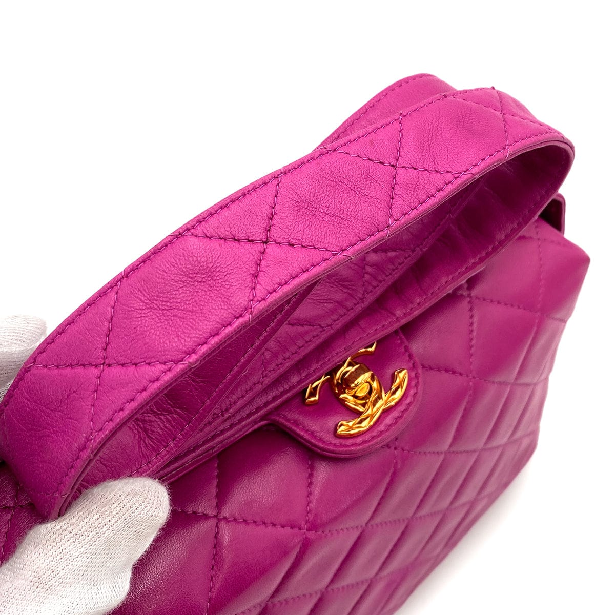 CHANEL CHANEL VINTAGE MATELASSE SHOULDER BAG PINK LAMB SKIN 90250470