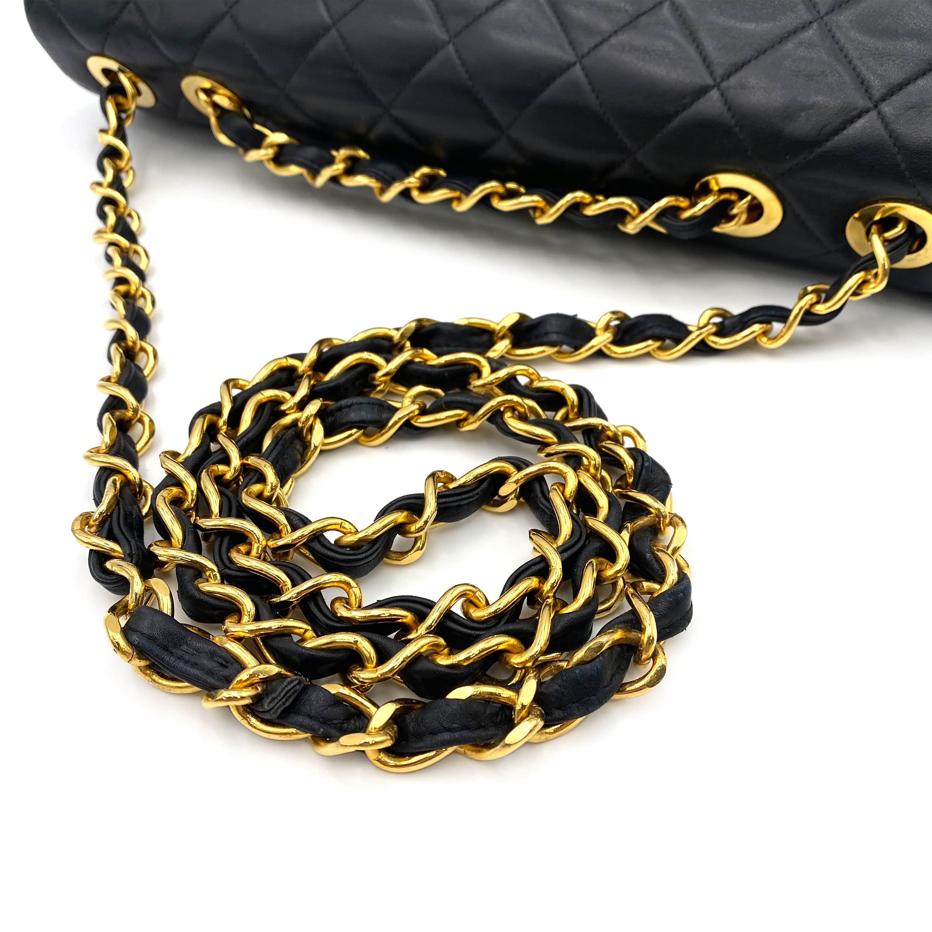 Chanel CHANEL VINTAGE MAXI MATELASSE 34 CHAIN SHOULDER BAG BLACK LAMB SKIN 90231645