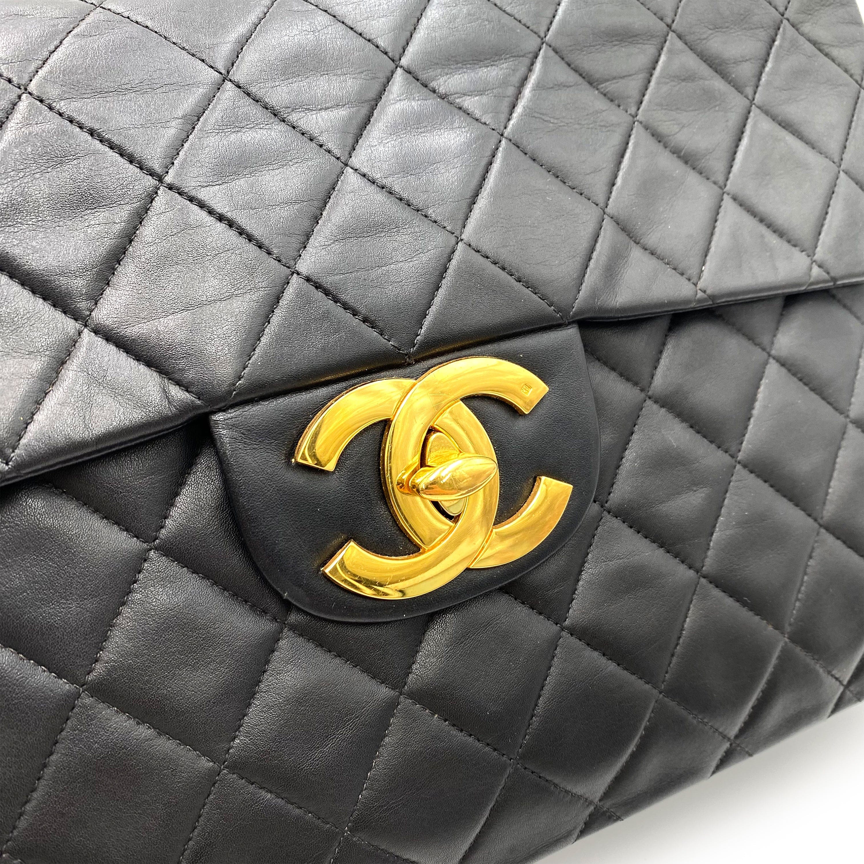 Chanel CHANEL VINTAGE MAXI MATELASSE 34 CHAIN SHOULDER BAG BLACK LAMB SKIN 90235964