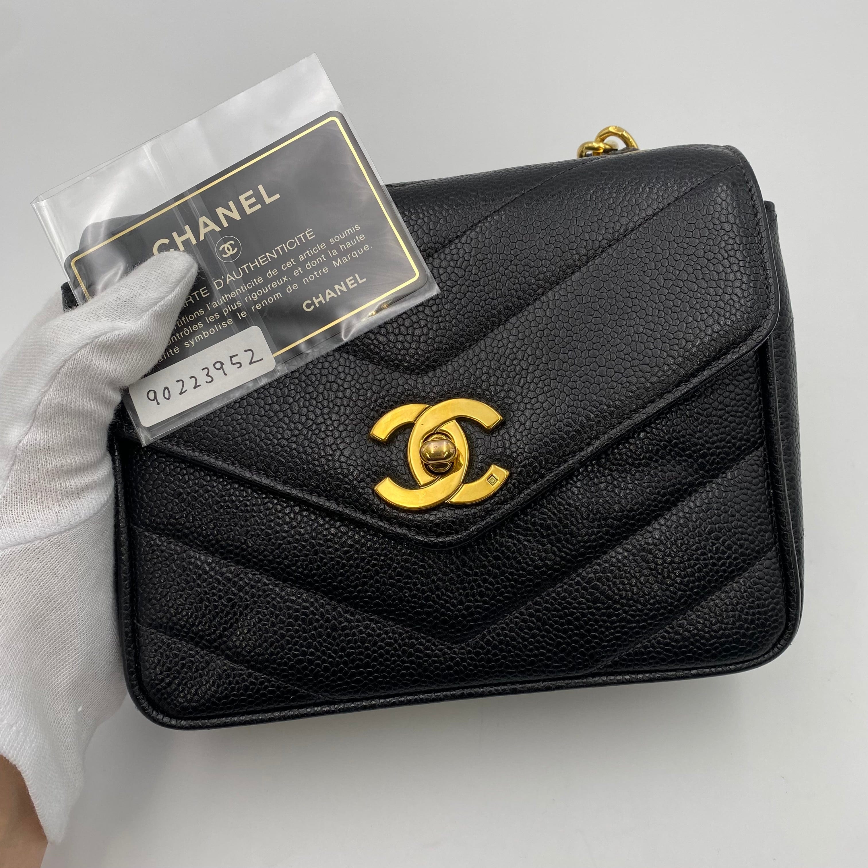 Chanel CHANEL VINTAGE MINI CHEVRON CHAIN SHOULDER BAG BLACK CAVIAR SKIN 90223952