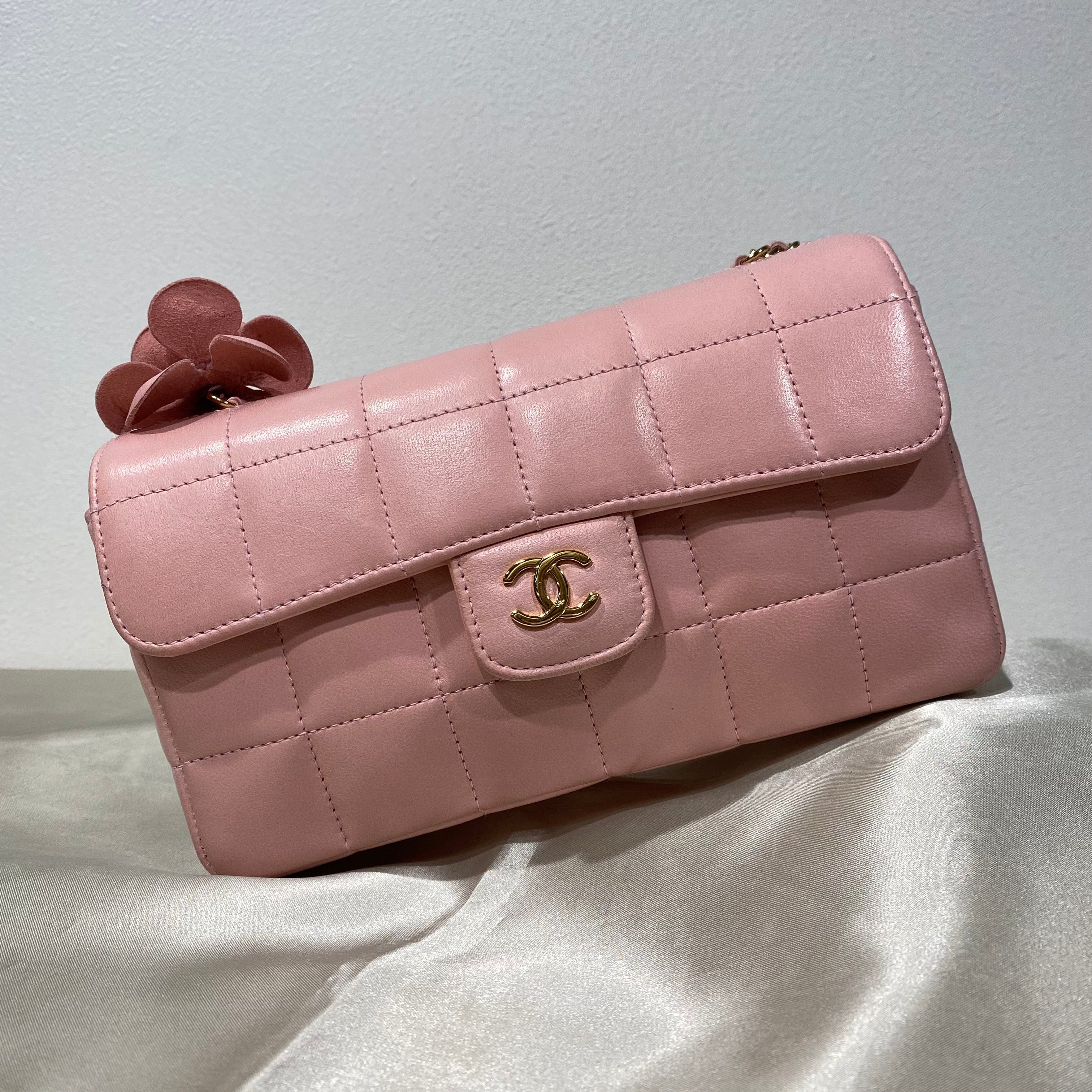 Chanel CHANEL VINTAGE MINI CHOCOLATE BAR CHAIN SHOULDER BAG PINK LAMB SKIN 90186564