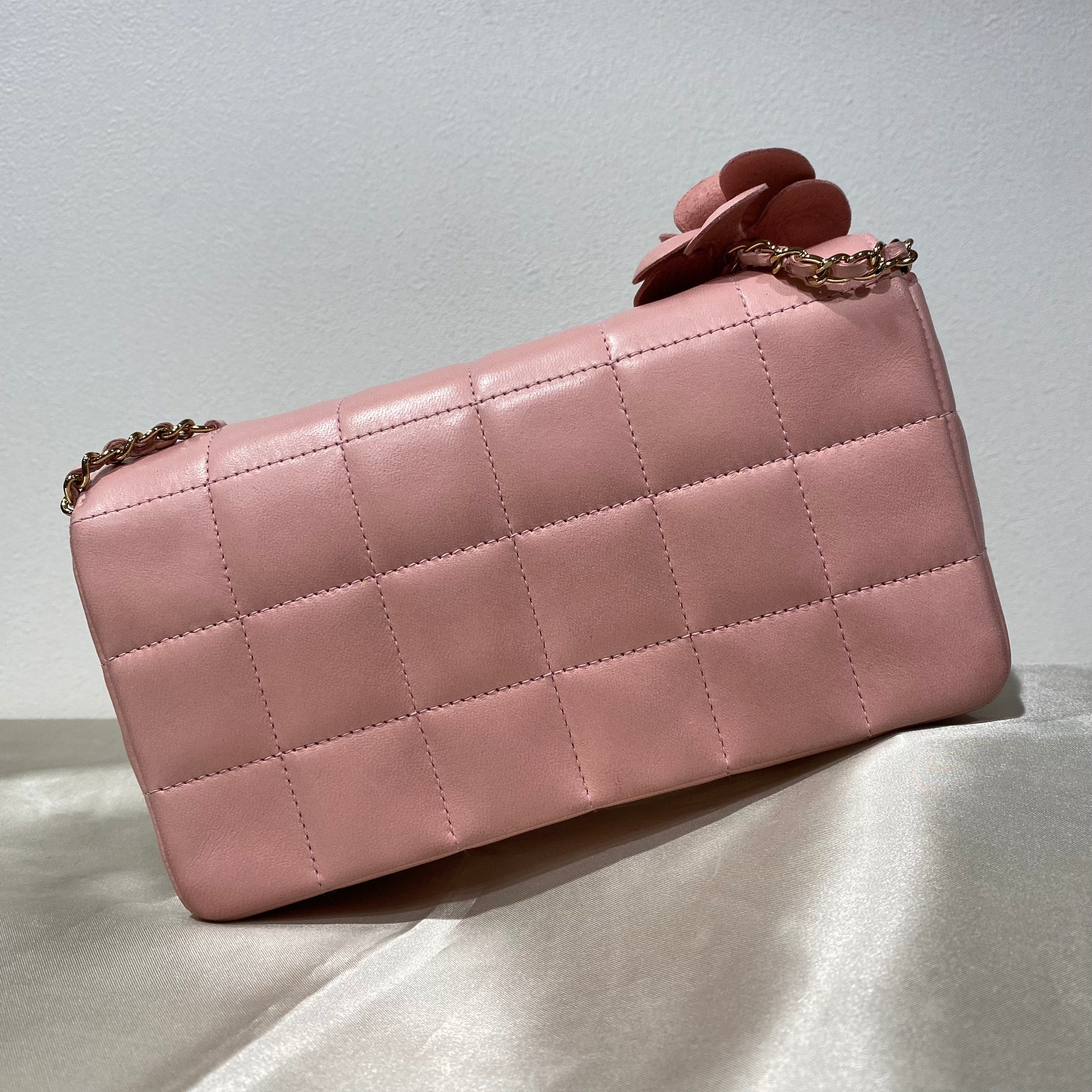 Chanel CHANEL VINTAGE MINI CHOCOLATE BAR CHAIN SHOULDER BAG PINK LAMB SKIN 90186564