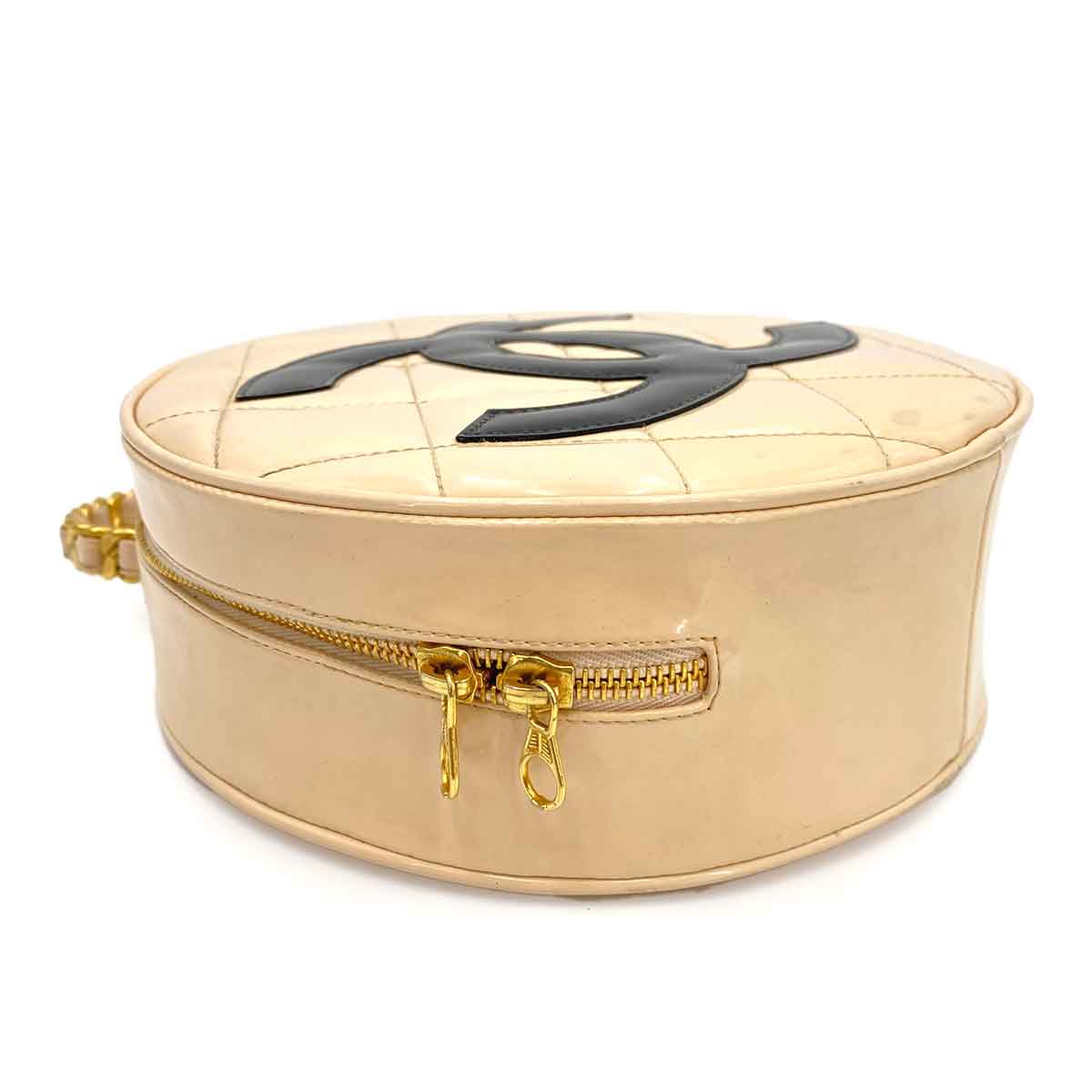 Chanel CHANEL VINTAGE ROUND VANITY HAND BAG BEIGE ENAMEL 90205179